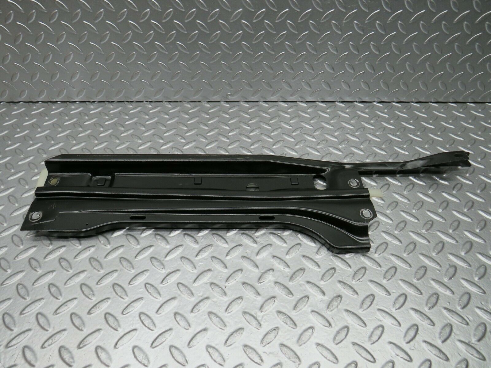 22338 Mercedes-Benz C124 E220 Coupe Rear Window Channel Support Left Side