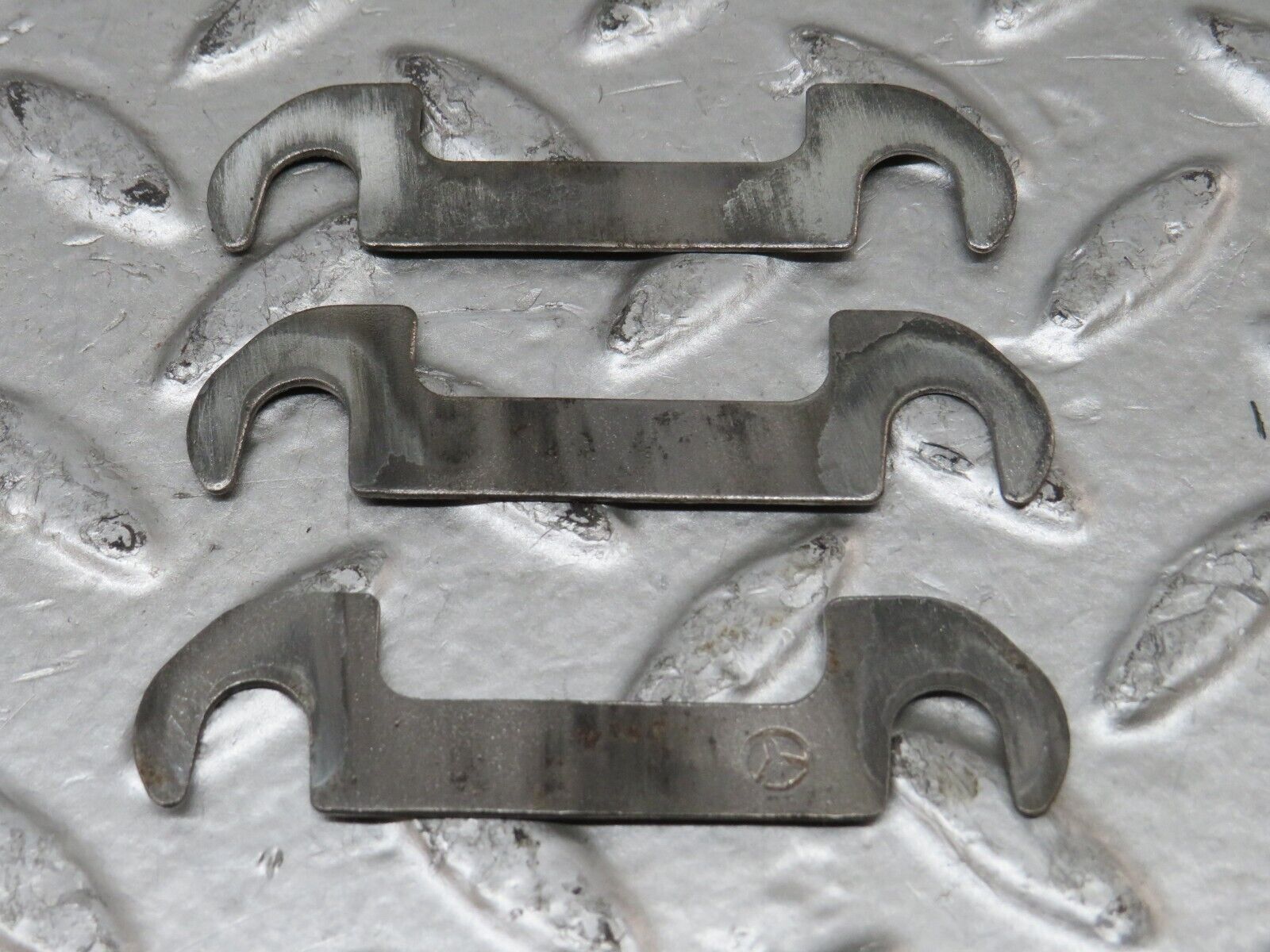 27803 Mercedes-Benz S124 300TE Wagon Trunk Lock Latch