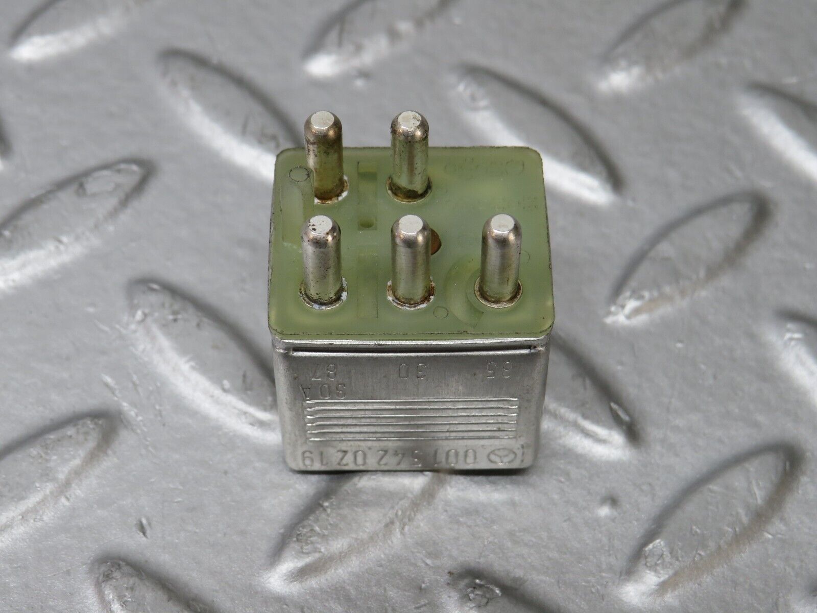 36903 Mercedes-Benz C126 420SEC Coupe Multi Purpose Relay 0015420219