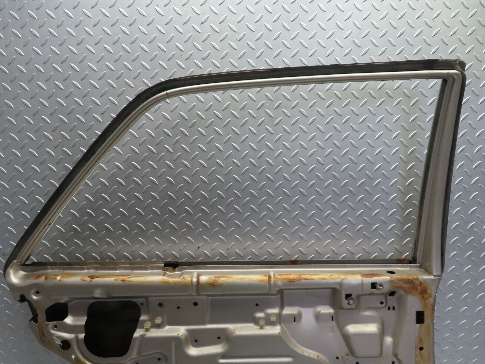 21534 Mercedes-Benz W126 300SE Rear Left Door