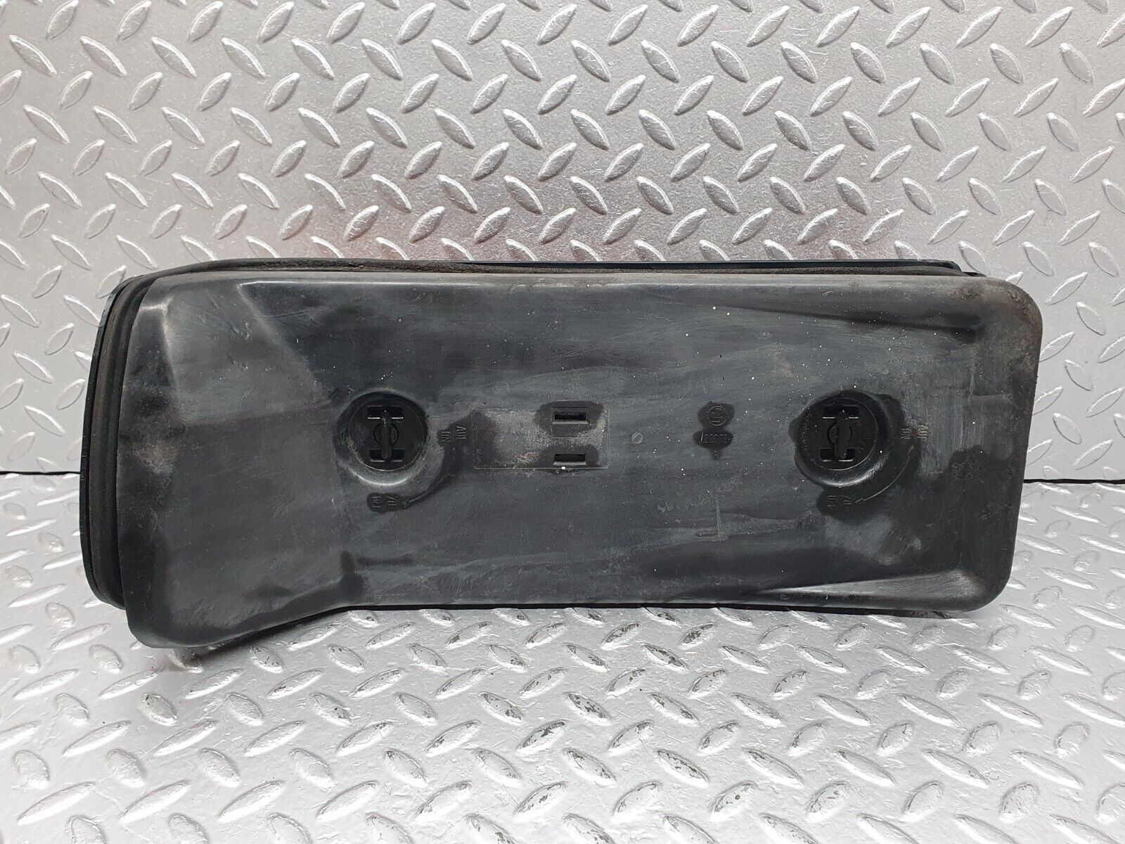 41162 Mercedes-Benz W126 300SE Tail Light & Bulb Holder Right Side