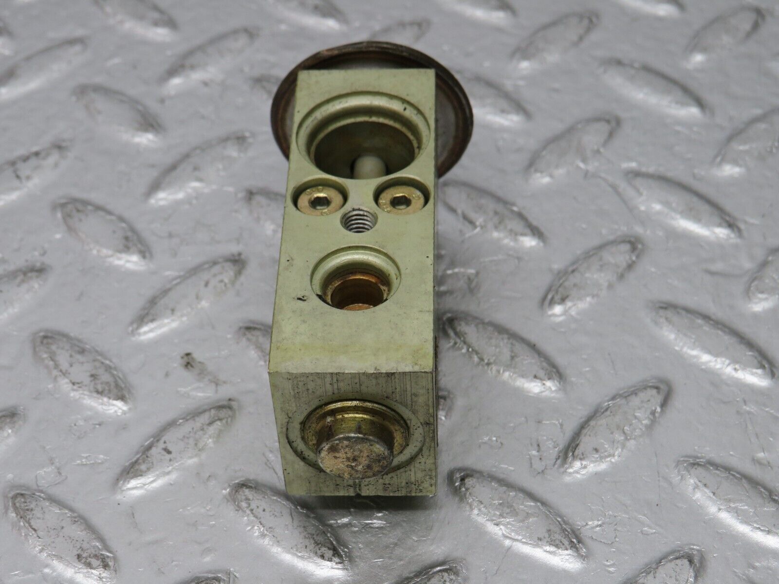 32782 Mercedes-Benz S124 300TE Wagon Air Condition Expansion Valve