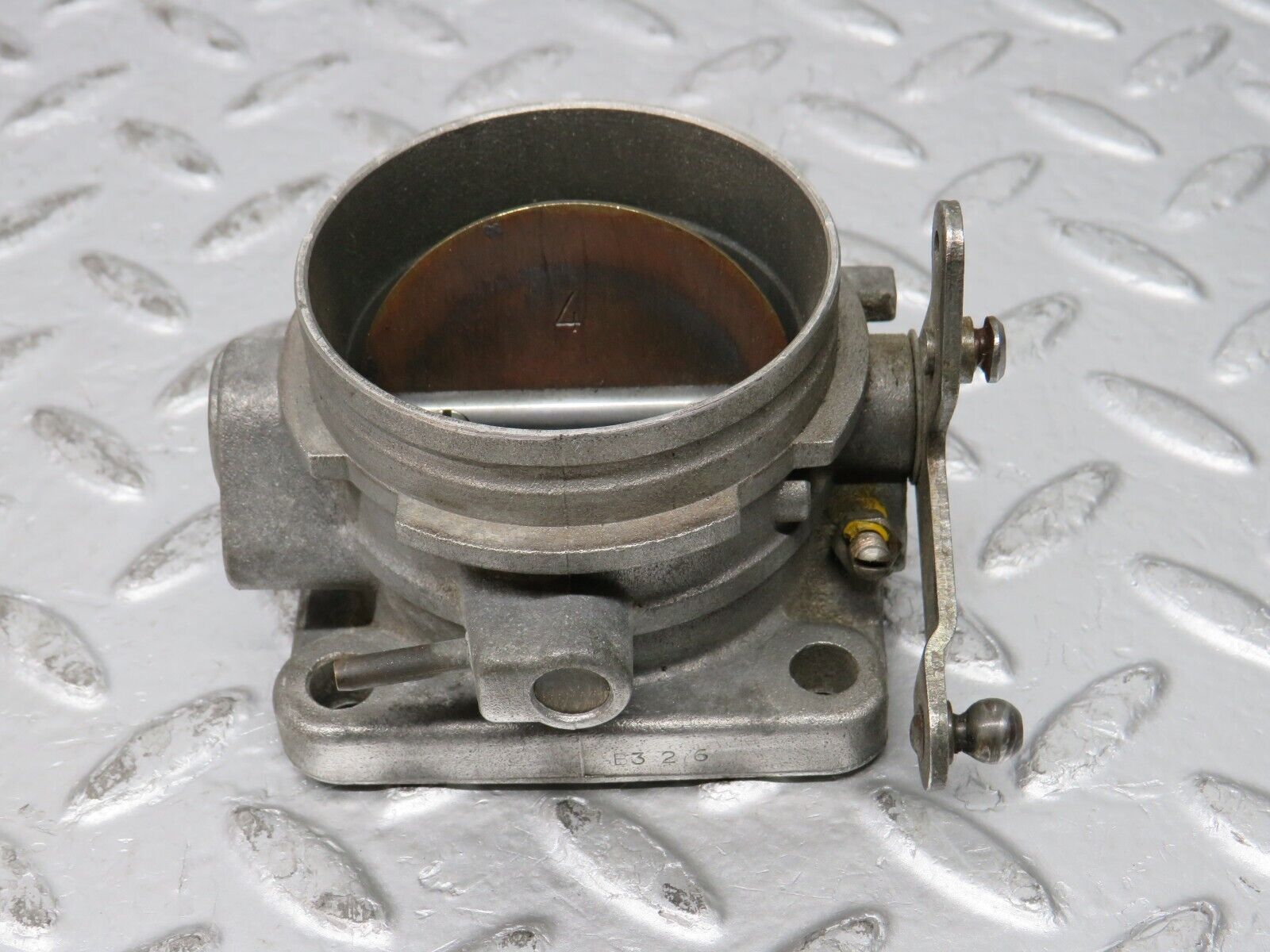 32061 Mercedes-Benz W123 230E Throttle Body Valve