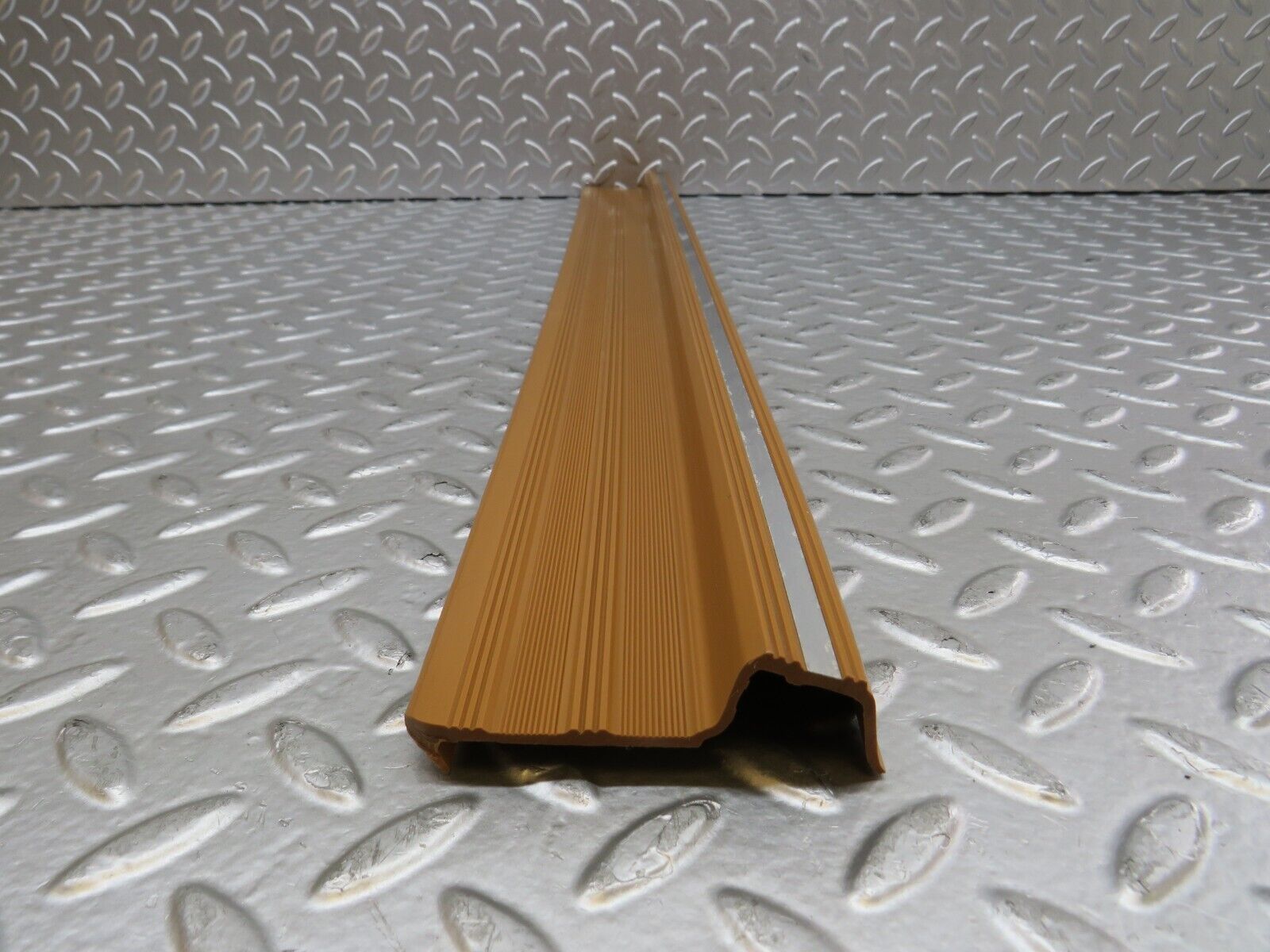 27104 Mercedes-Benz W123 280E Front Left Door Sill