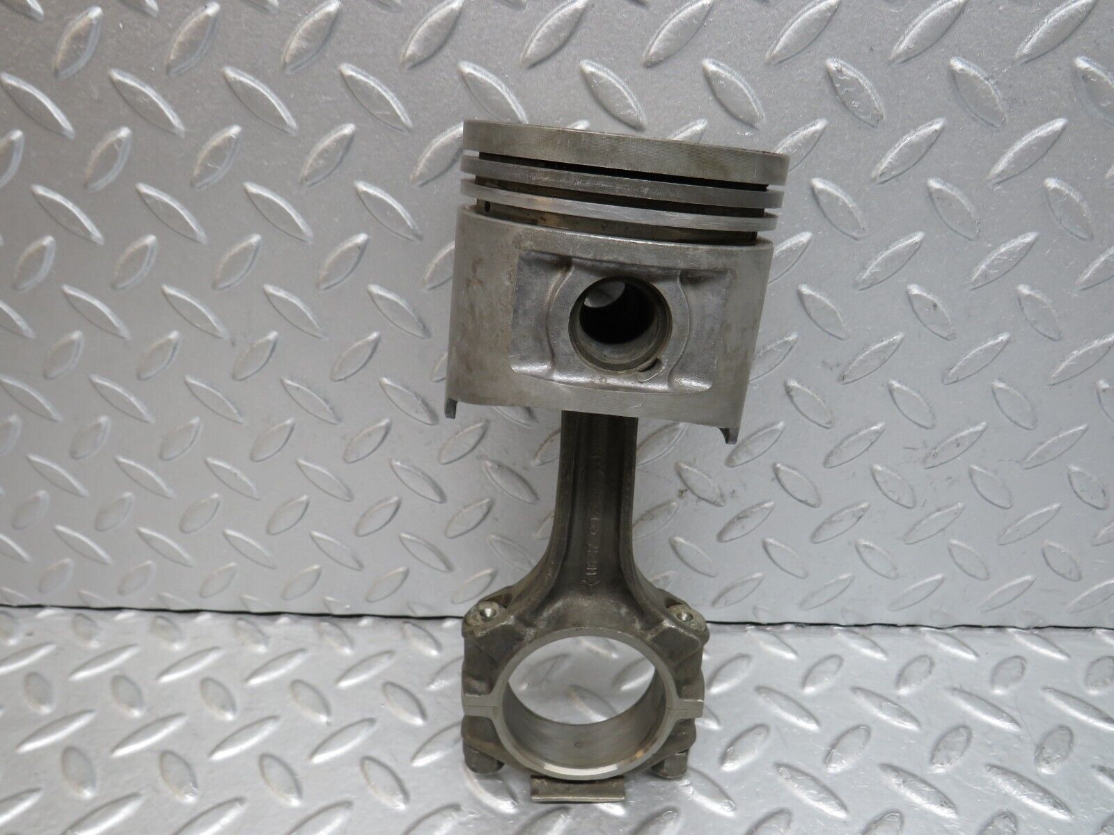 37627 Mercedes-Benz W109 300SEL Piston With Connecting Rod 91.5 mm