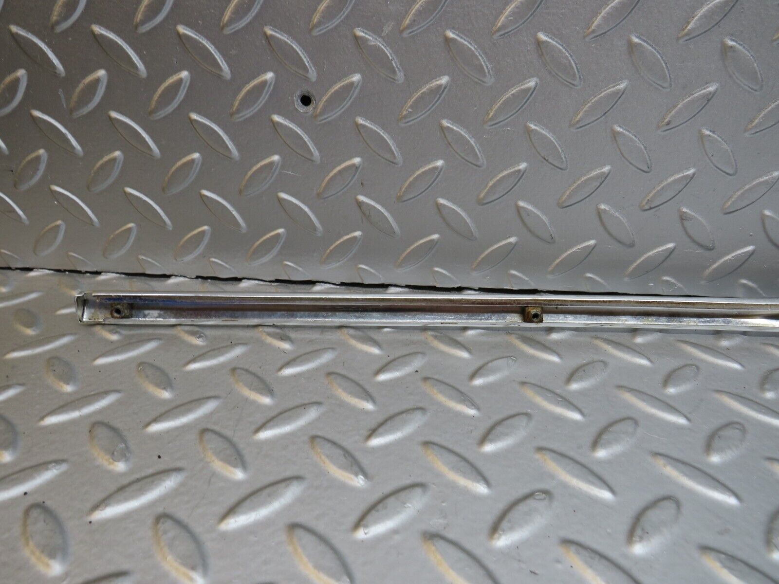 36952 Mercedes-Benz C126 420SEC Coupe Trunk Lid Handle Chrome