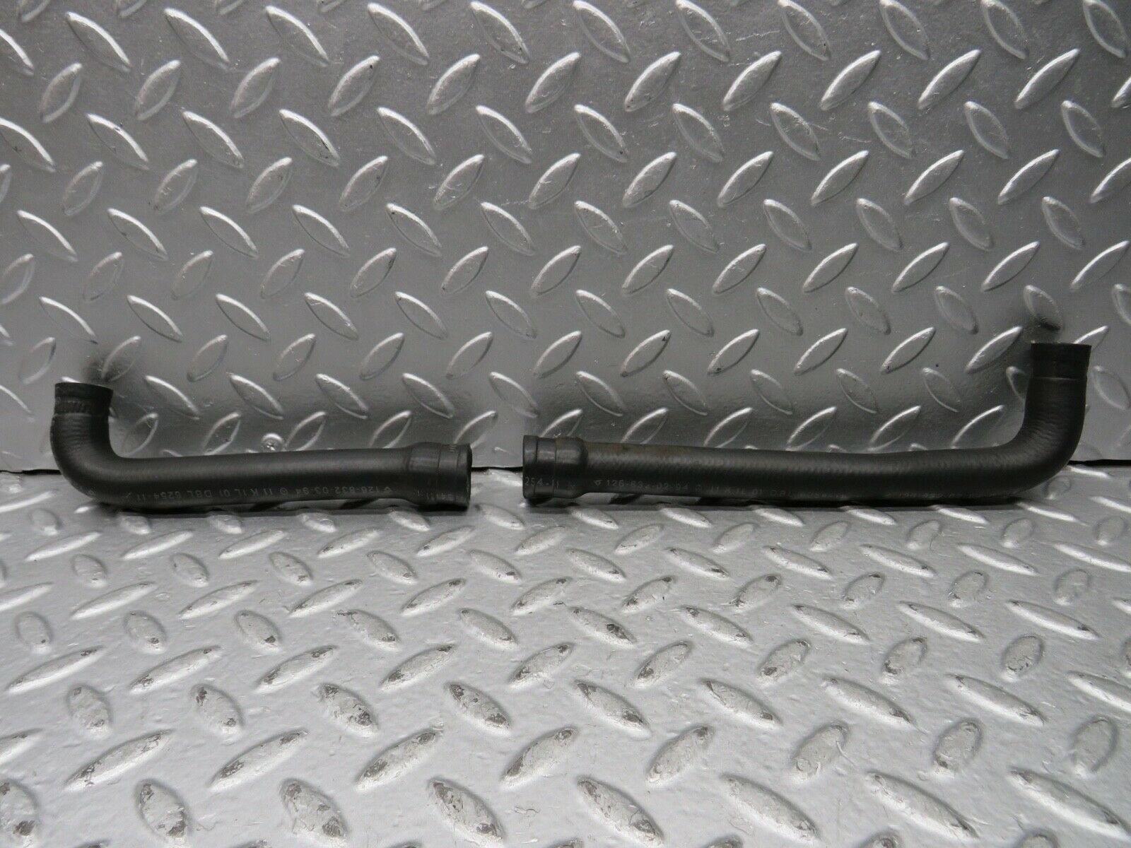 21766 Mercedes-Benz W126 300SE Heater Hose 1268320294