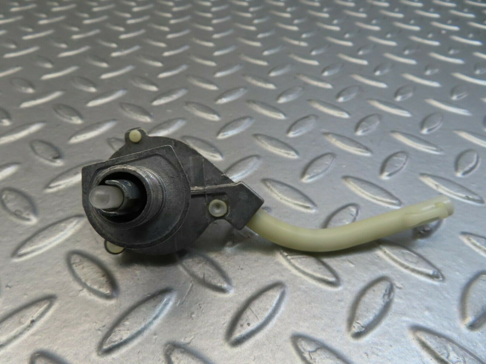 11497 Mercedes-Benz C123 230CE Coupe Heater Regulator