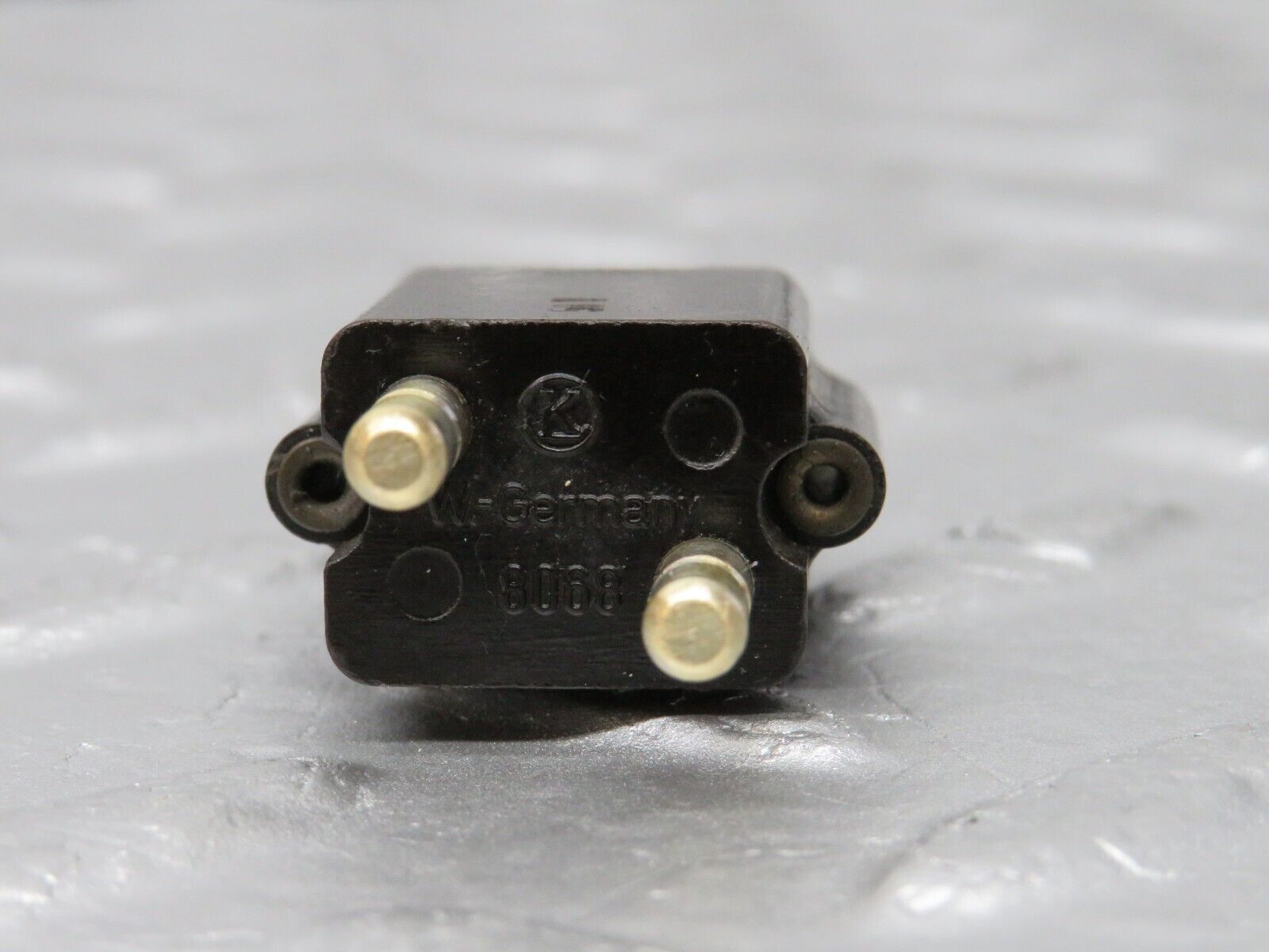 37525 Mercedes-Benz W109 300SEL Contact Switch 8086