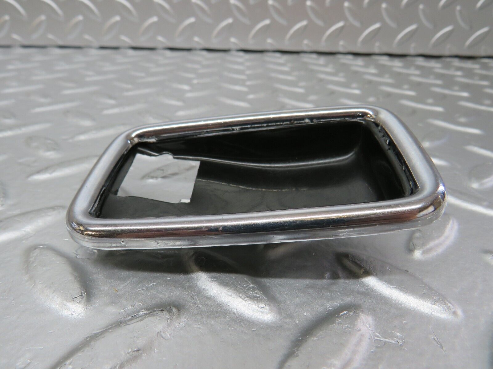 25574 Mercedes-Benz W123 200 Door Handle Surround Right 1087660611