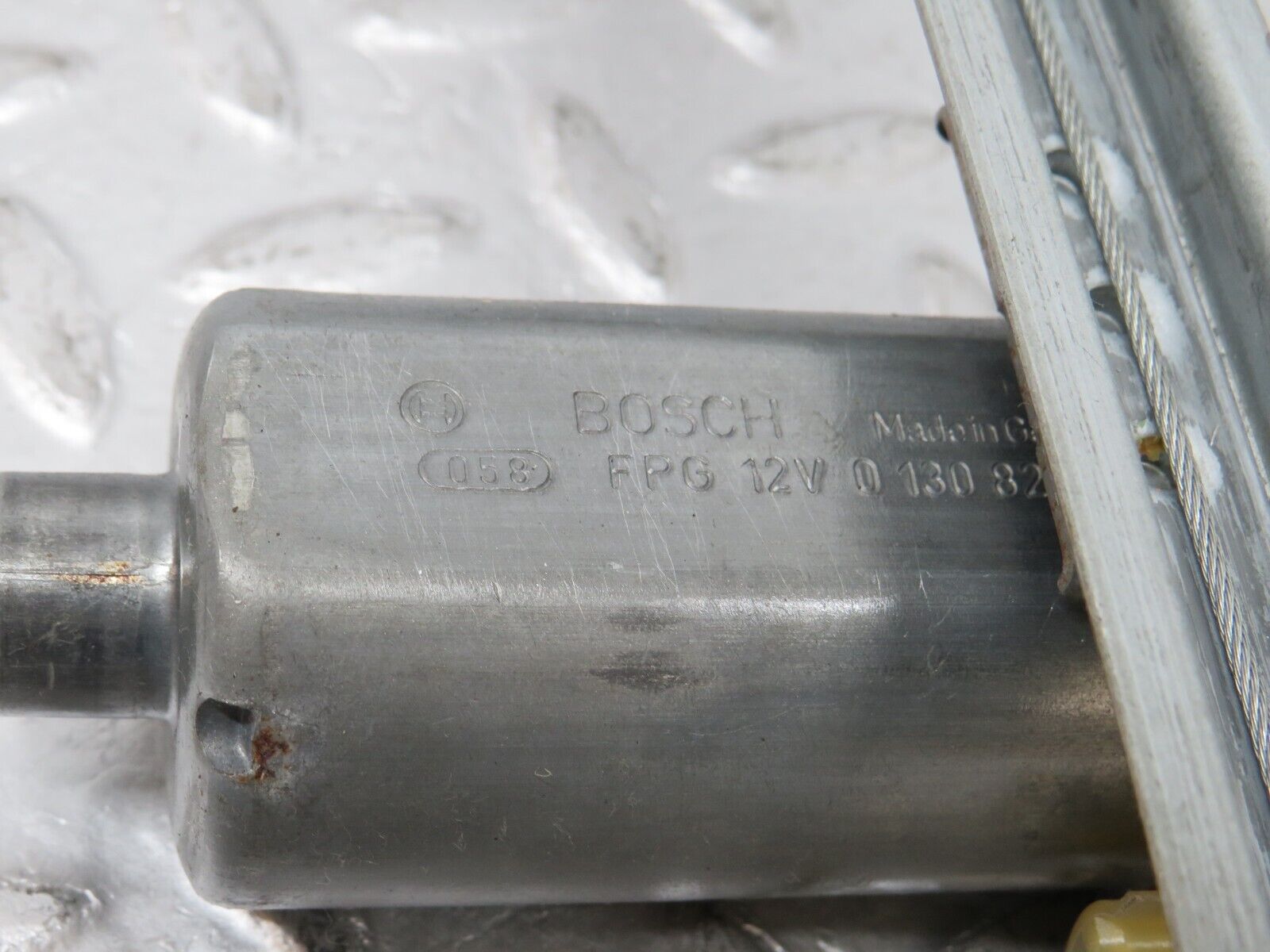 33258 Mercedes-Benz W202 C180 Rear Right Power Window Regulator 0130821636