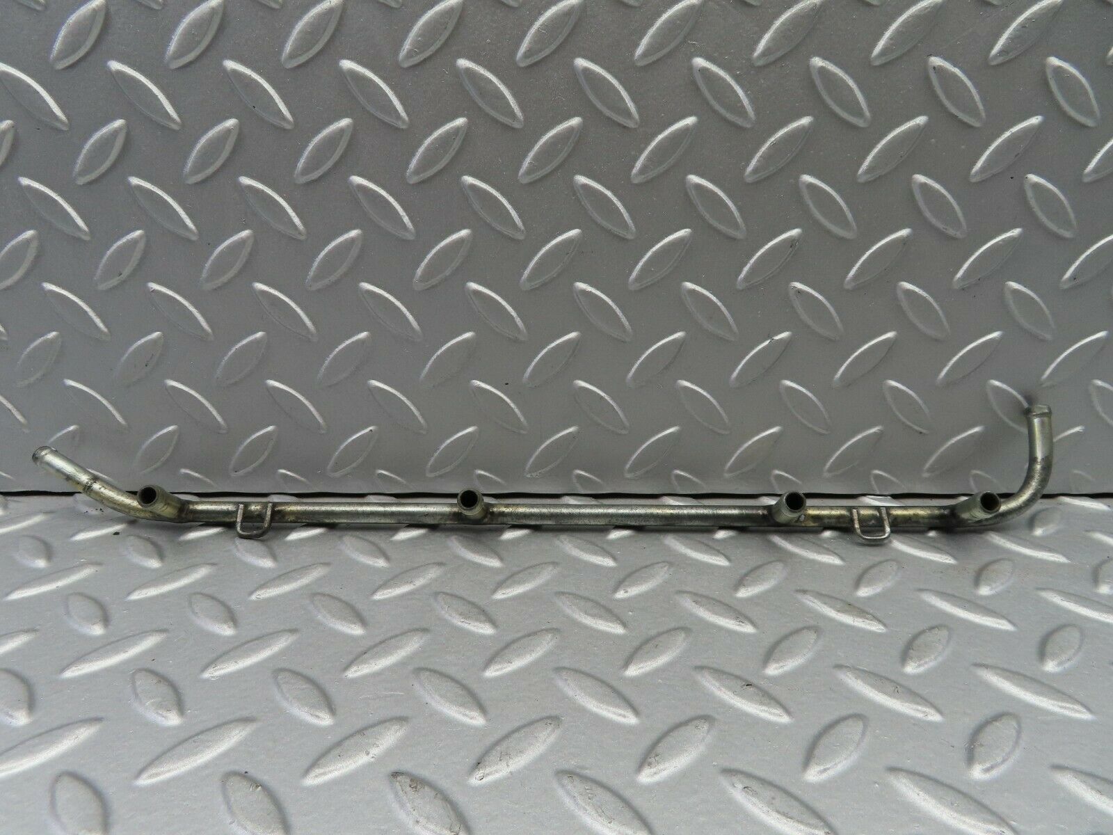 7078 Mercedes-Benz C107 350SLC Coupe Right Side Fuel Injection Pipe