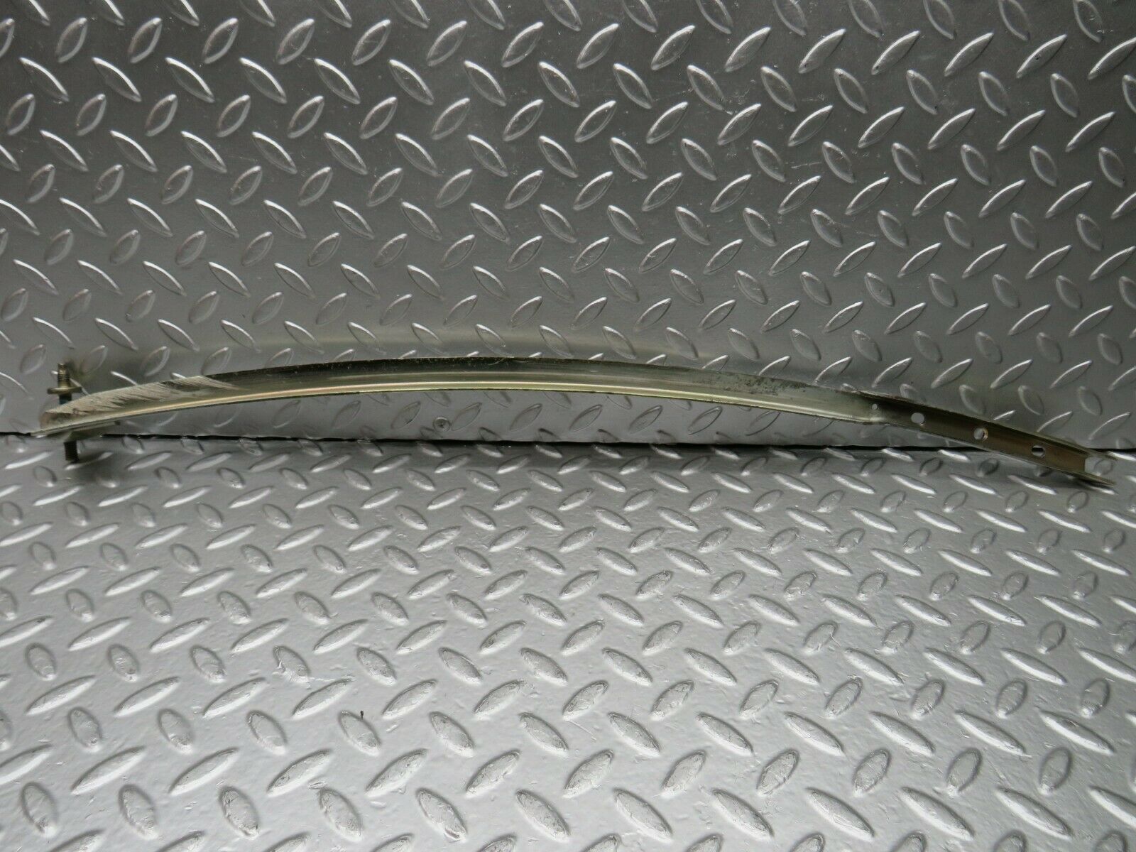 22532 Mercedes-Benz C124 E220 Coupe Left Door Window Channel