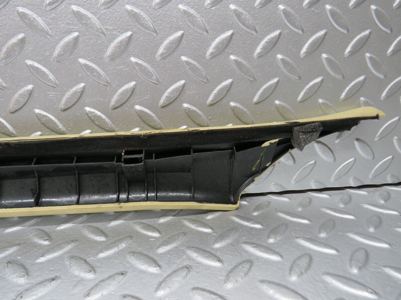 30600 Mercedes-Benz W201 190E 2.0L A Pillar Cover Right Side Beige 2016920289