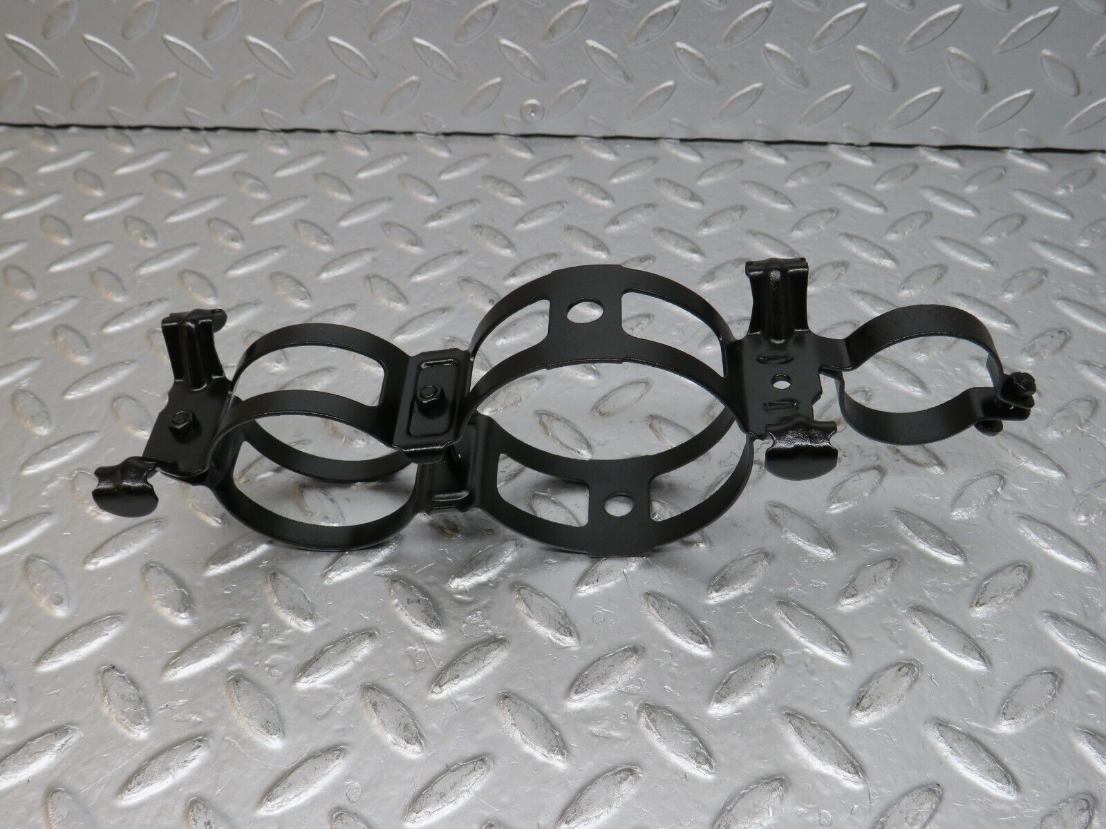 32535 Mercedes-Benz S124 300TE Wagon Fuel Pump Fuel Filter Bracket Holder