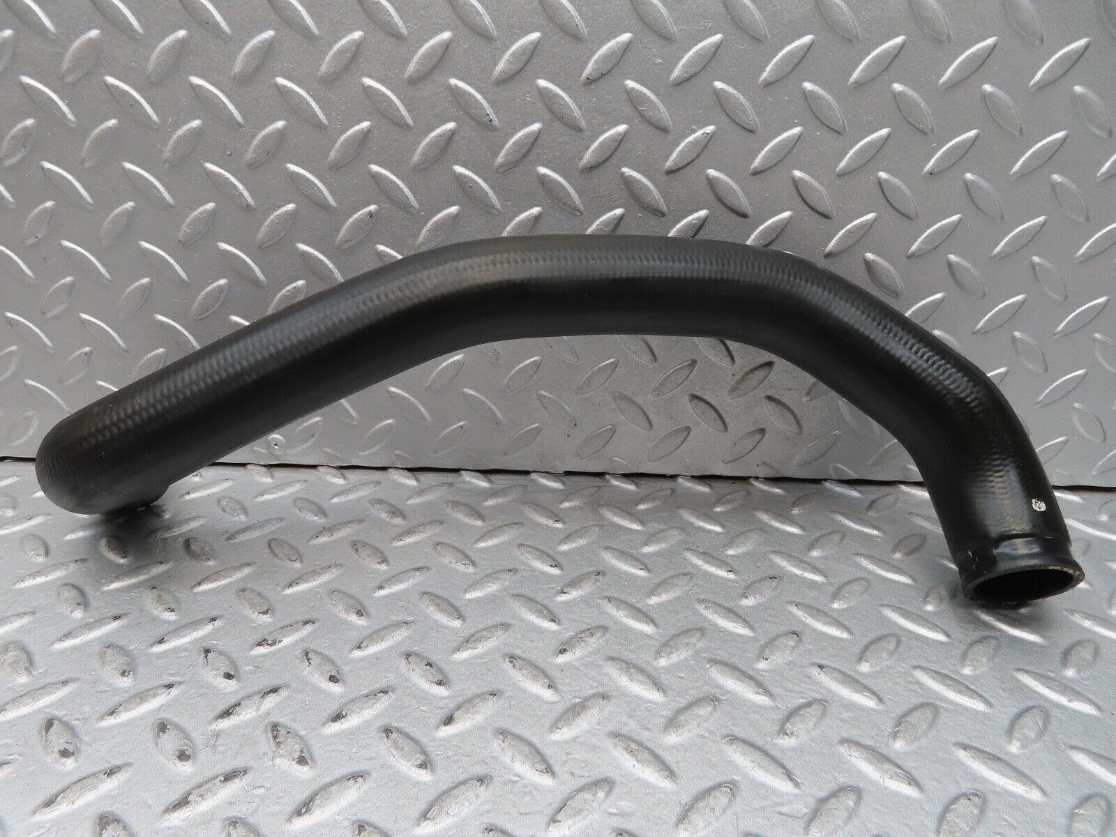 17287 Mercedes-Benz R129 300SL Coupe Radiator Lower Coolant Hose 1295010082