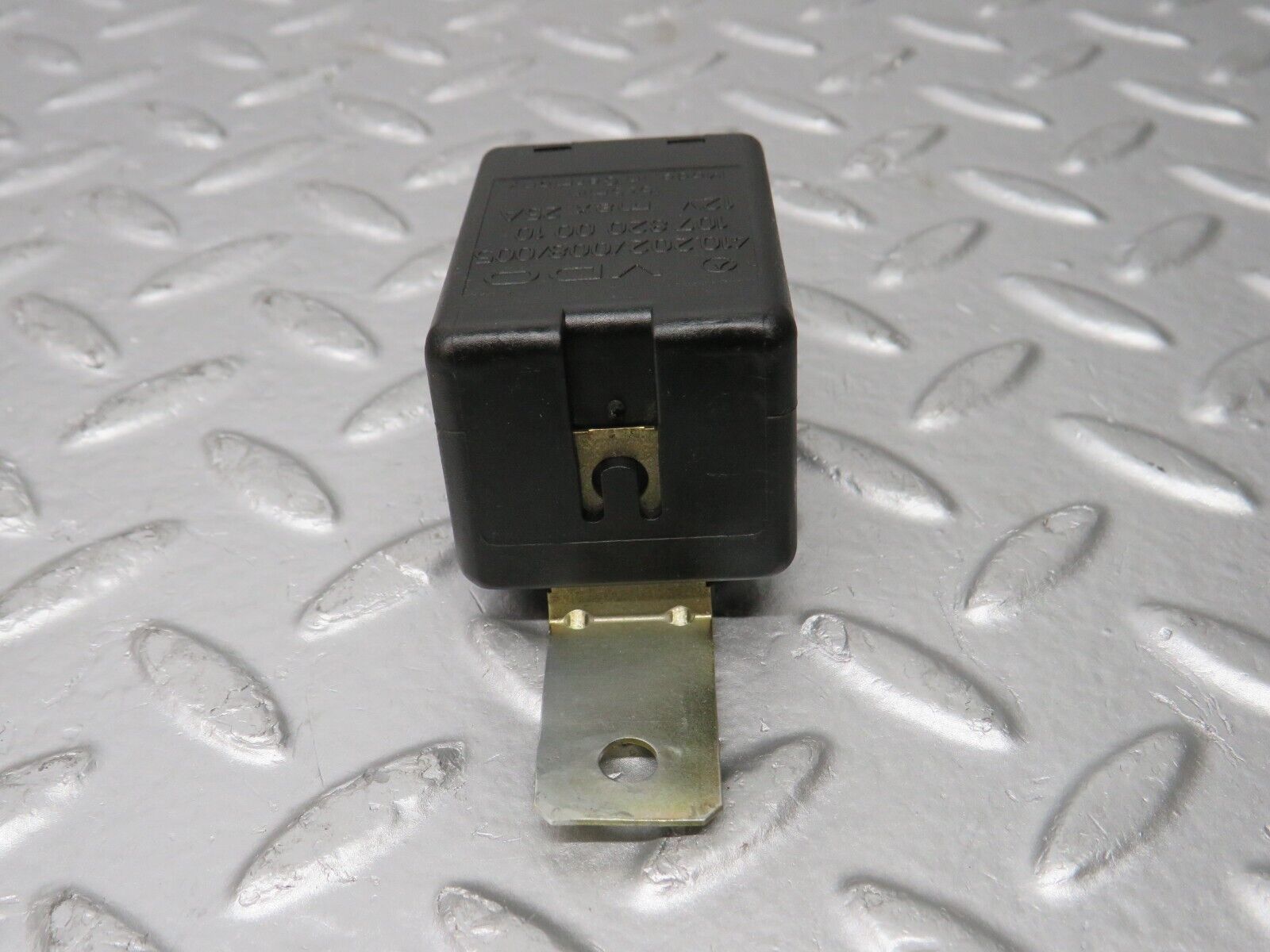 32011 Mercedes-Benz W123 230E Rear Heated Window Relay 1078200010