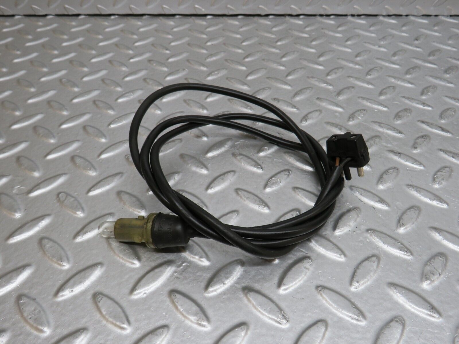 29593 Mercedes-Benz W124 230E Front Wing Indicator Cable Wire 1249971881