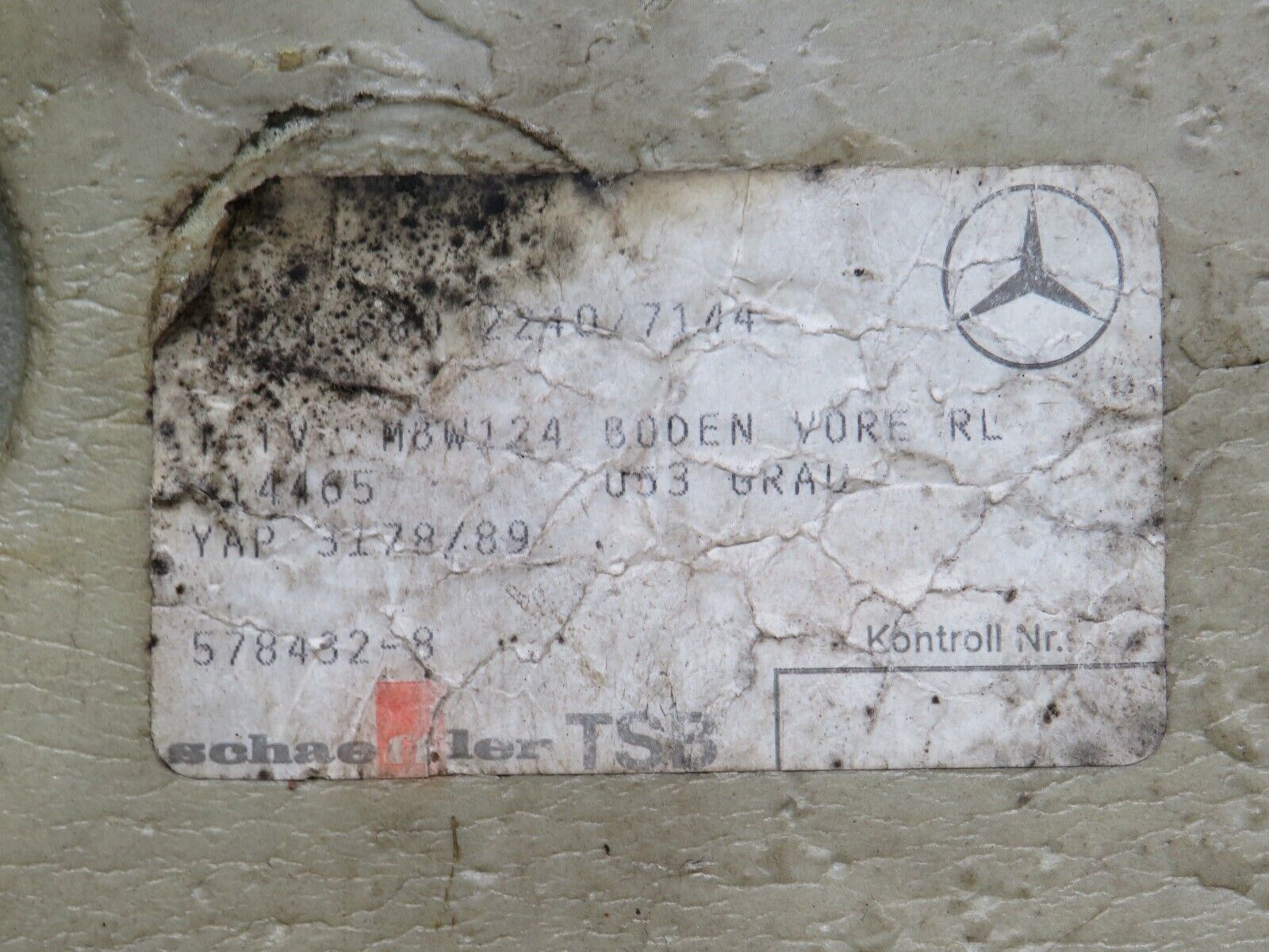 30314 Mercedes-Benz W124 230E Front Right Floor Carpet Grey 1246802240