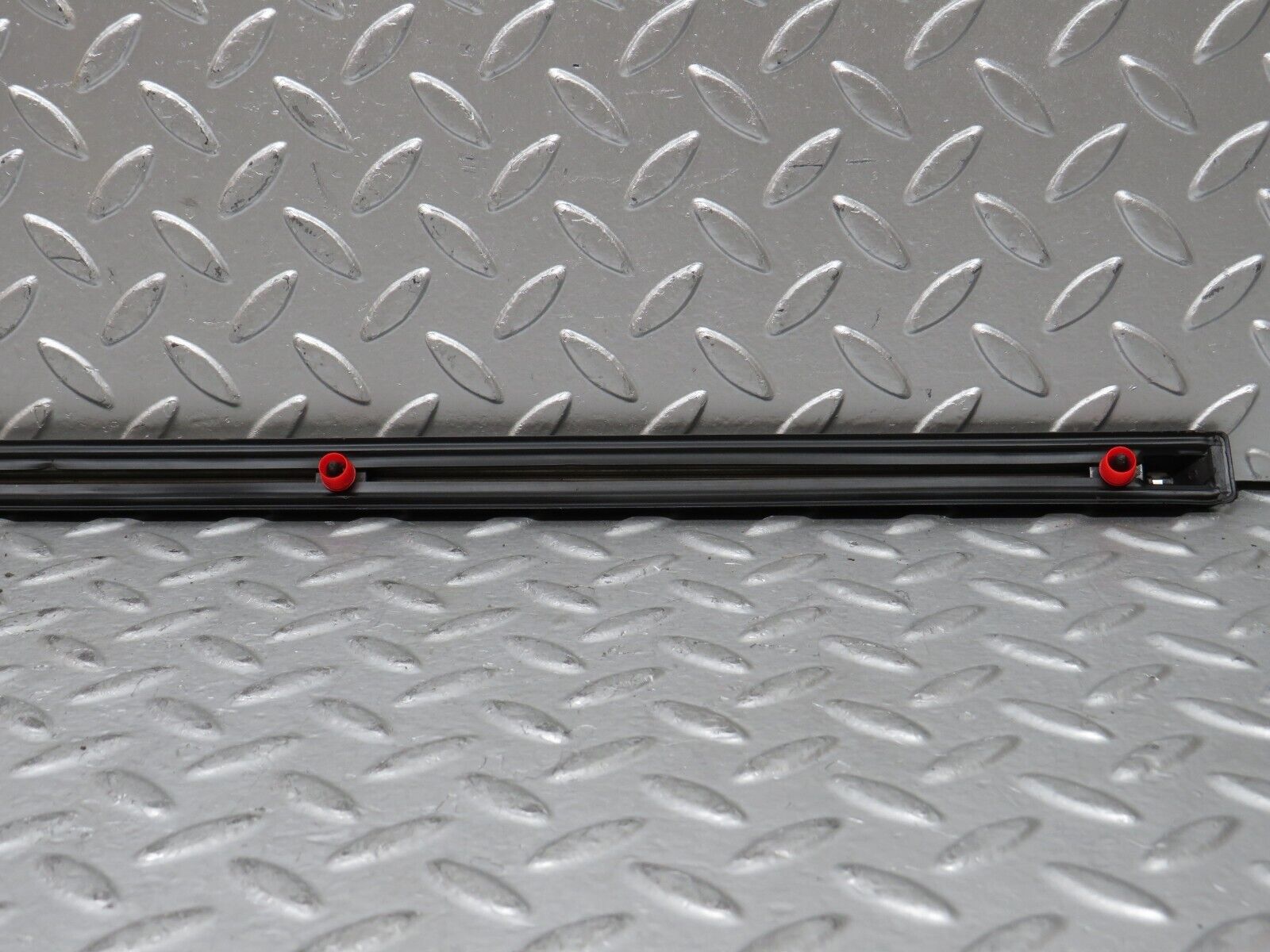 28238 Mercedes-Benz S123 240D Wagon Front Left Door Centre Moulding Trim