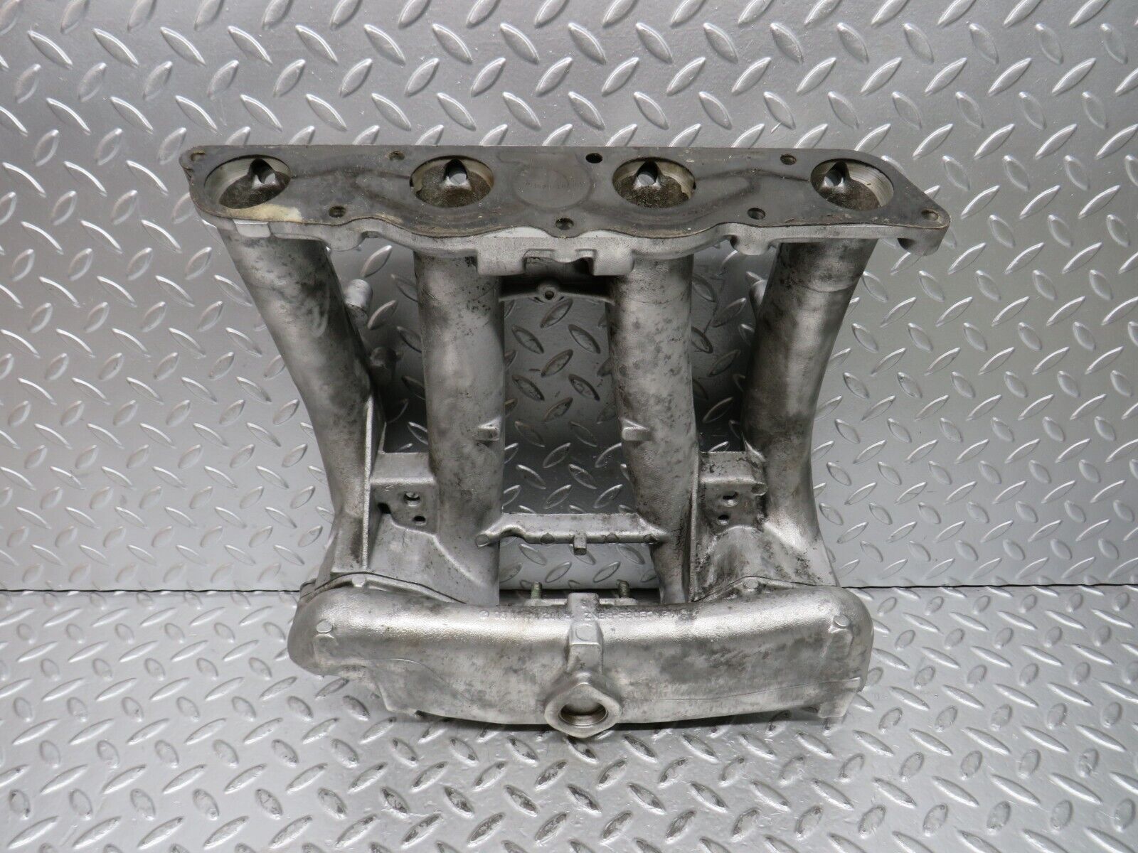 28696 Mercedes-Benz W123 230E Intake Manifold 1021410301 1021411190