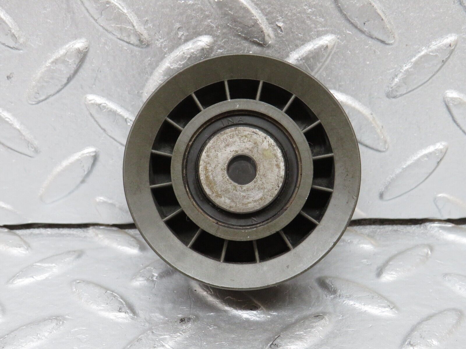 38101 Mercedes-Benz A124 320E Cabriolet Belt Tensioner Pulley 6012001070