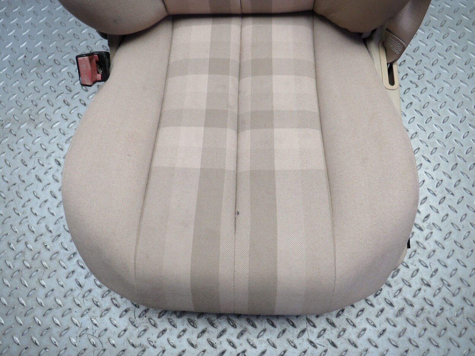 38320 Mercedes-Benz R129 280SL Coupe Electric Front Left Seat Beige