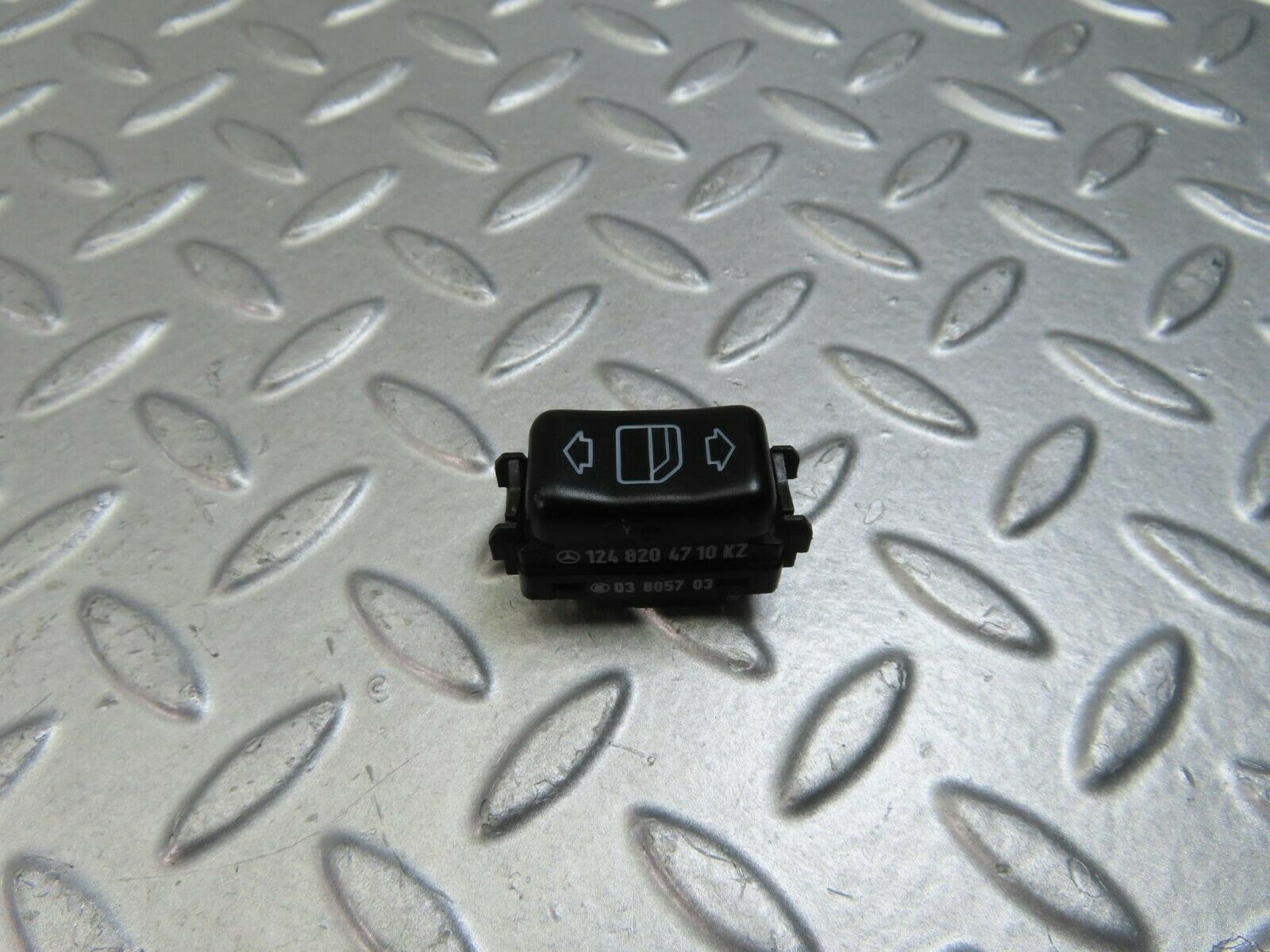 9336 Mercedes-Benz C124 300CE Coupe Rear Right Electric Window Switch