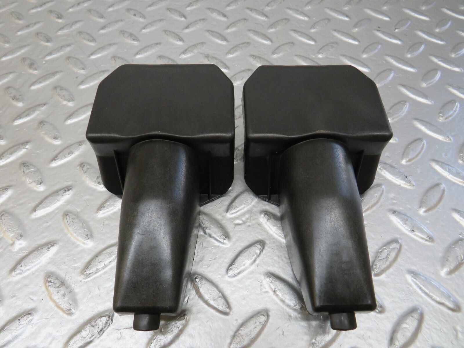 25278 Mercedes-Benz W201 190D Rear Door Lock Vacuum Actuator Cover 2018050590