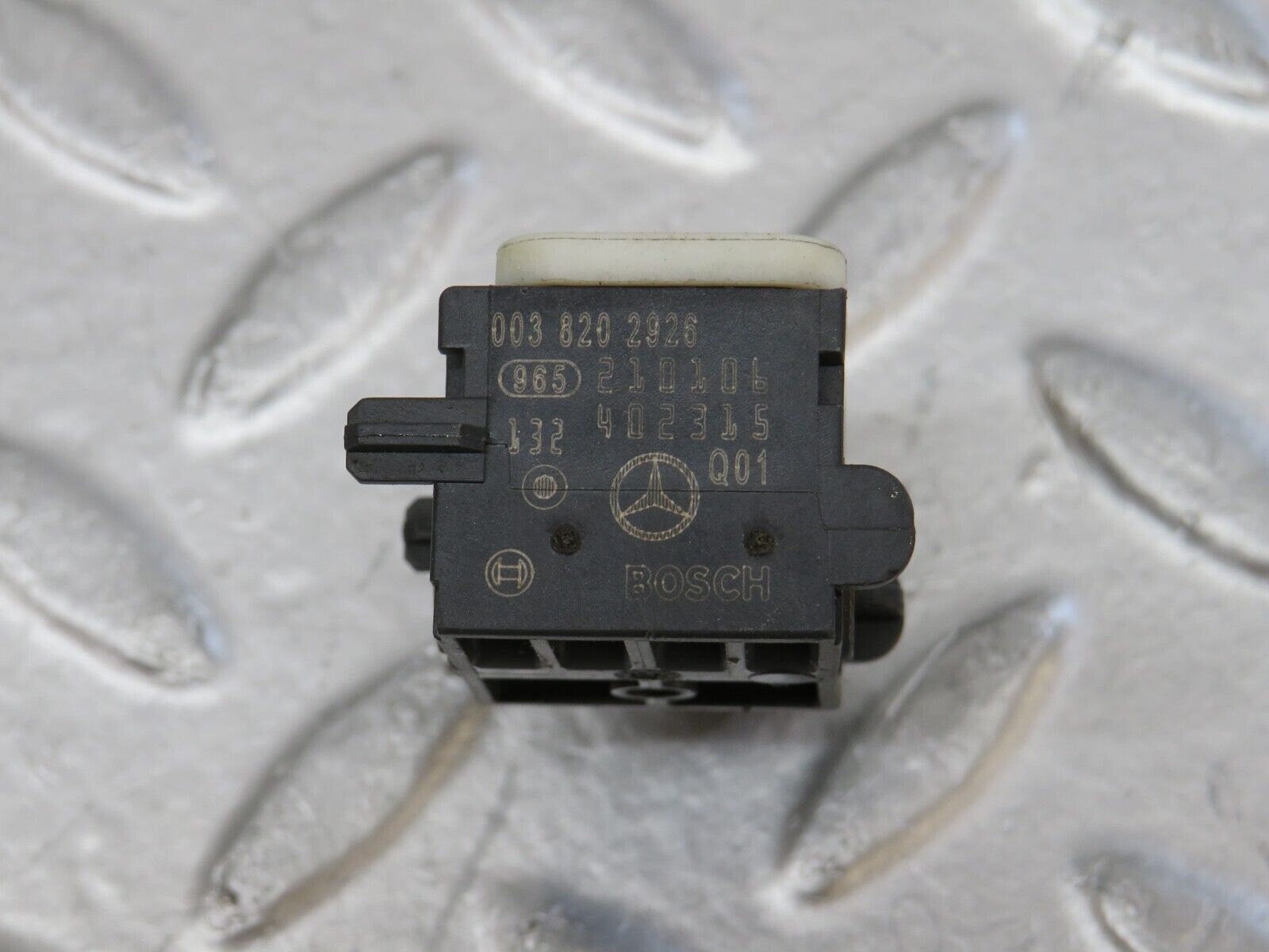 35128 Mercedes-Benz W221 Side Crash Sensor 0038202926