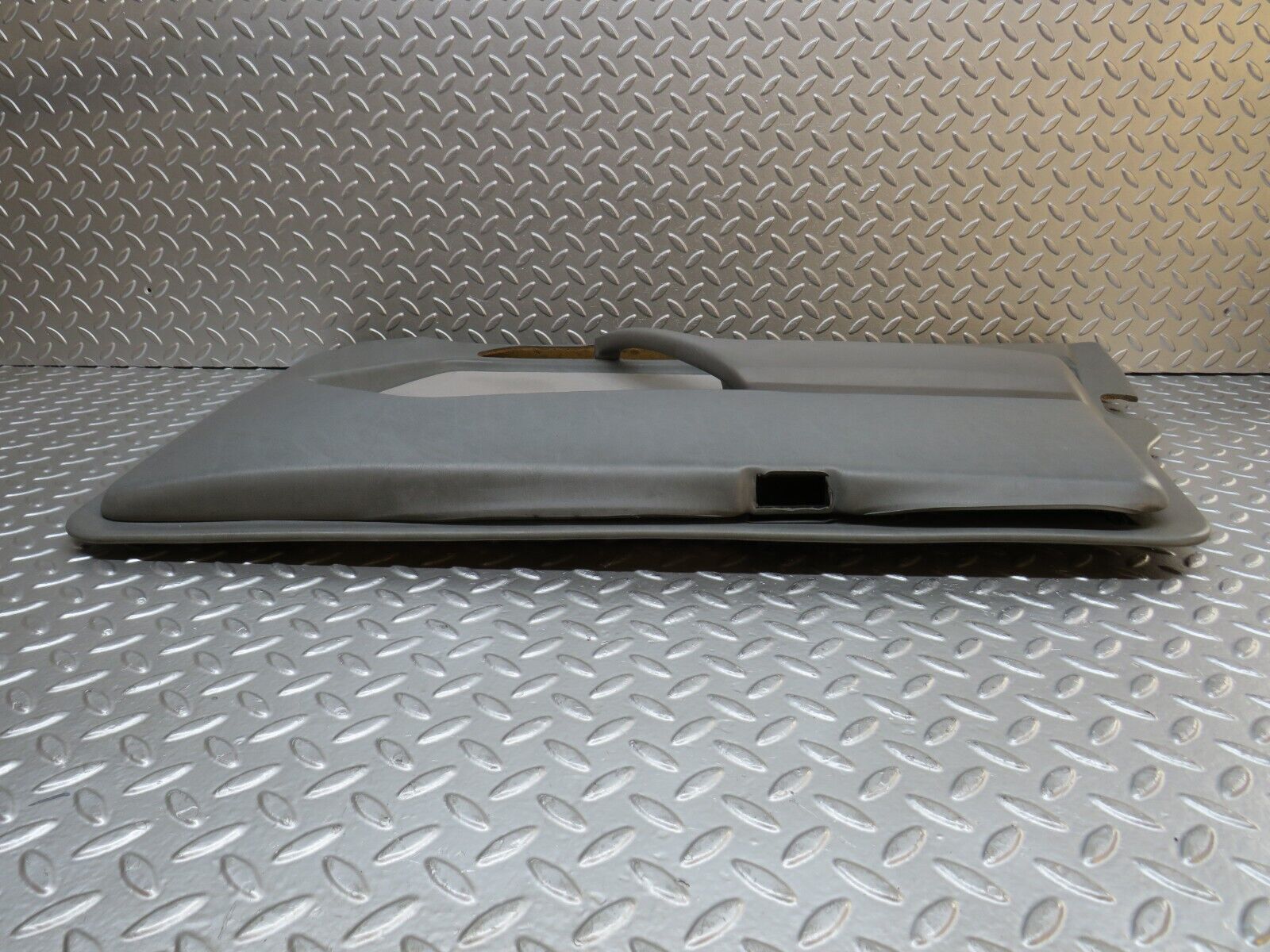 32339 Mercedes-Benz S124 300TE Wagon Front Right Door Card Grey