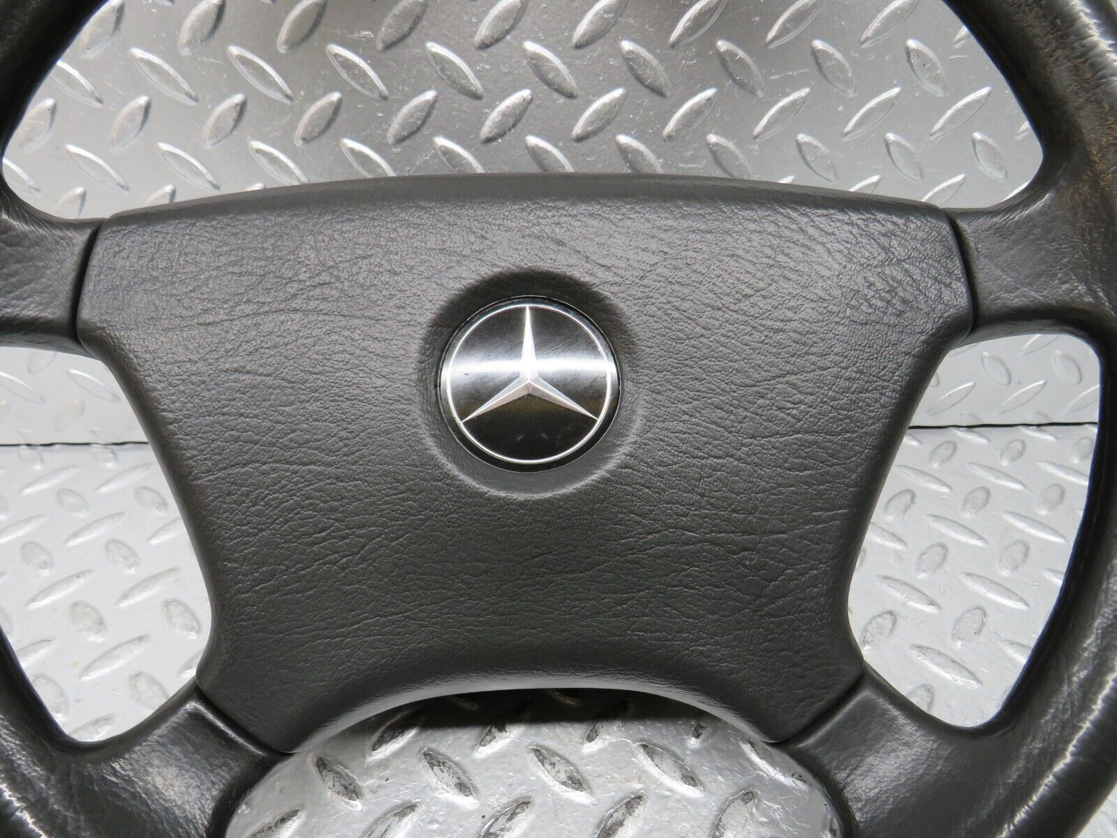 30257 Mercedes-Benz W124 230E Steering Wheel