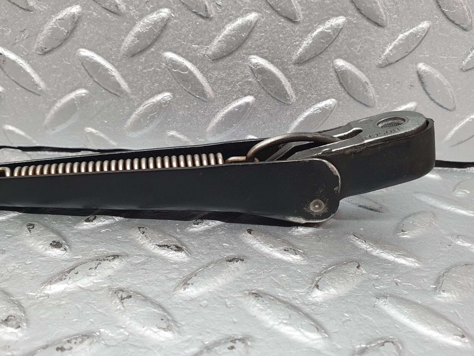 41208 Mercedes-Benz W126 300SE Windscreen Wiper Arm Right Side