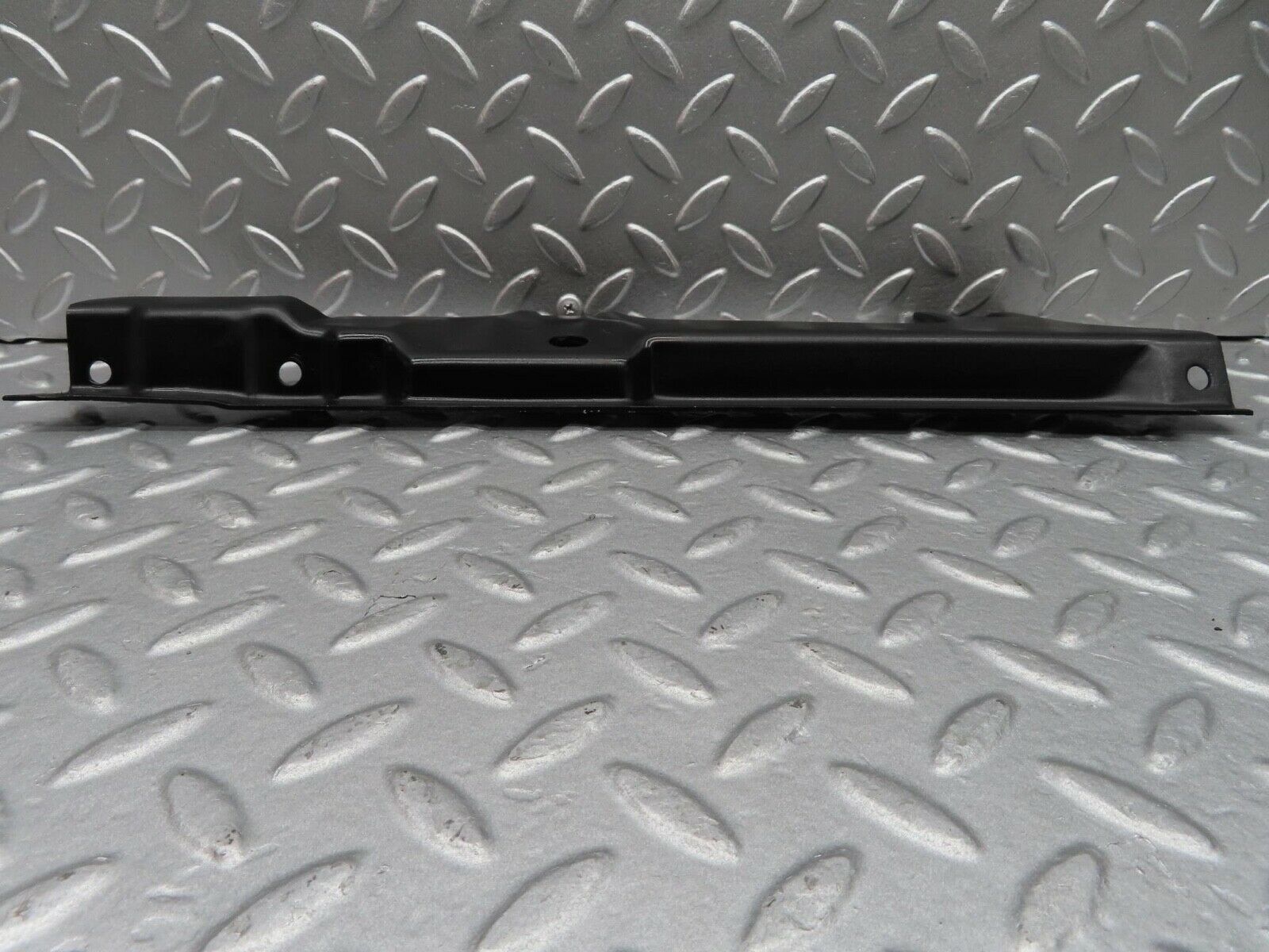 14056 Mercedes-Benz C107 280SLC Rear Left Inner Window Seal Holder Bracket