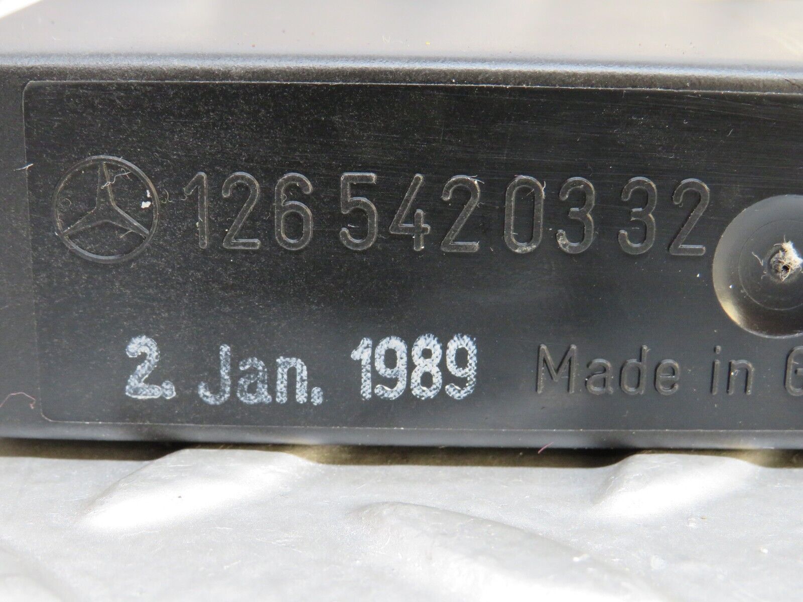 29437 Mercedes-Benz W124 230E Headlight Control Unit Relay 1265420332