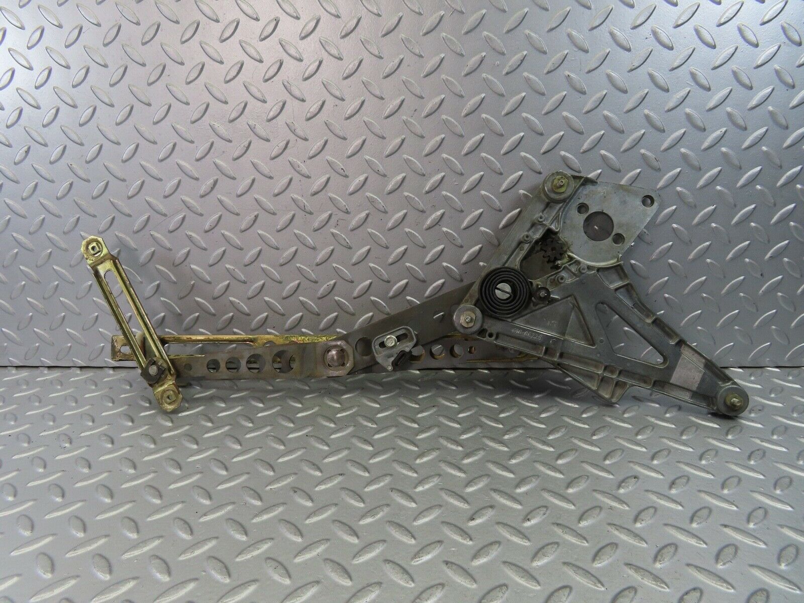 9155 Mercedes-Benz W123 Front Left Power Window Regulator 1237202746