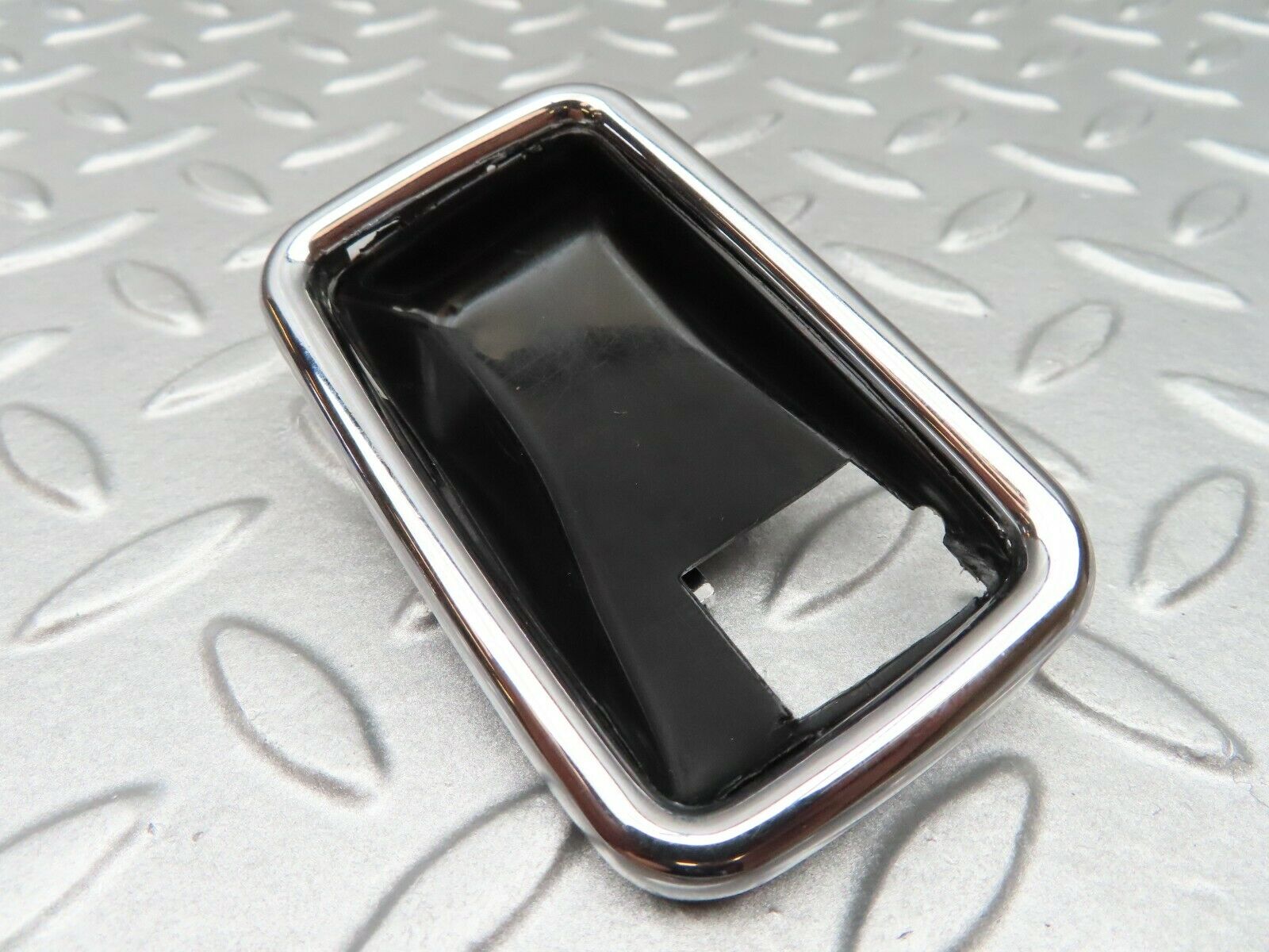 4522 Mercedes-Benz W123 230E Chrome Frame For Door Opener Left 1087660511