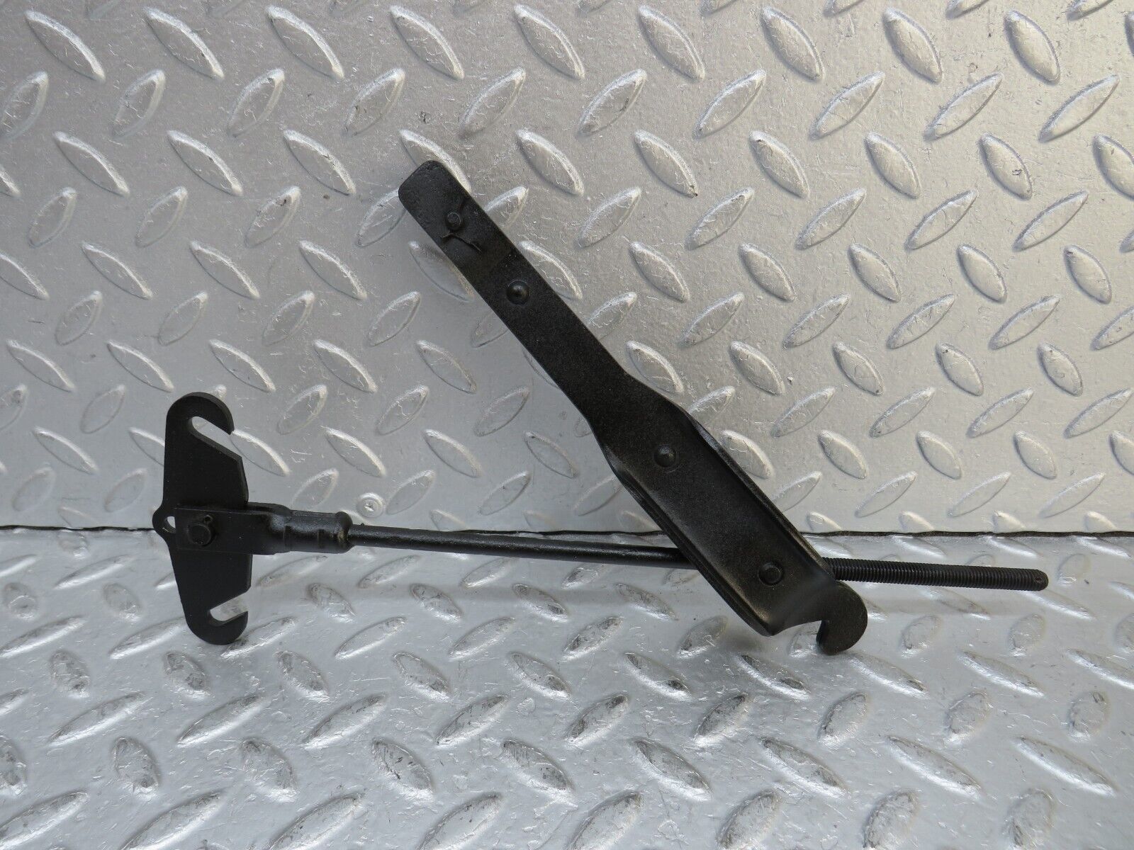 37358 Mercedes-Benz W109 300SEL Handbrake Adjusting Handbrake Regulator