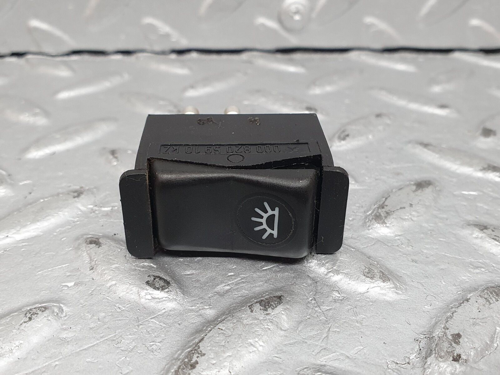 41099 Mercedes-Benz W126 300SE Interior Light Switch 0008205910