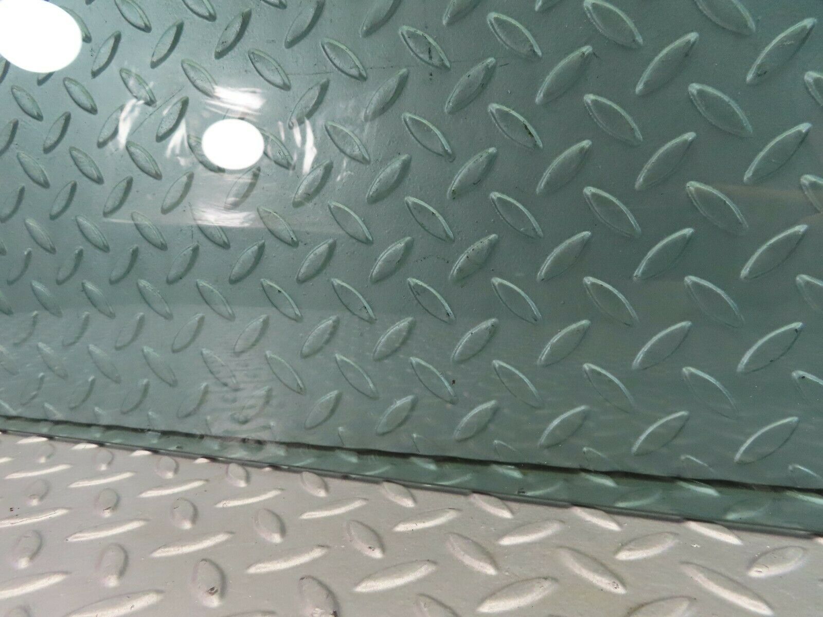 7695 Mercedes-Benz S123 230TE Wagon Rear Right Window Glass