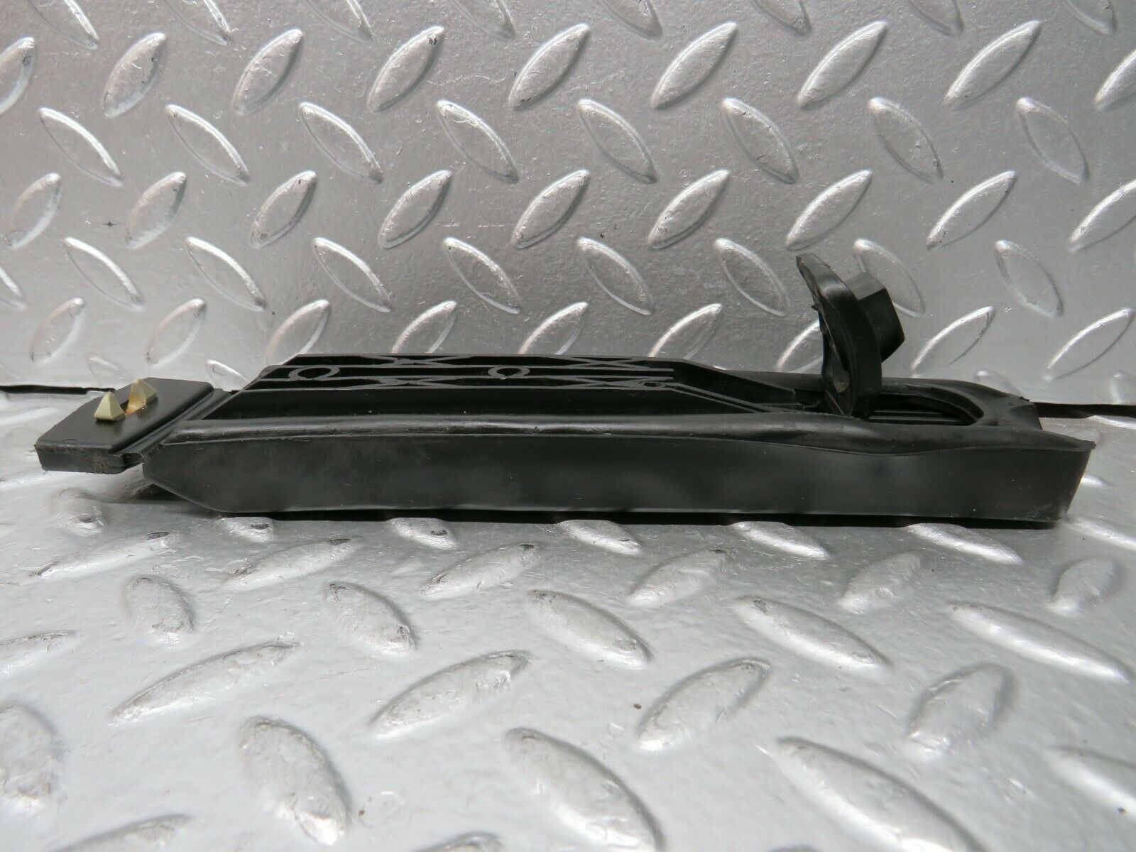 24280 Mercedes-Benz S124 220TE Wagon Accelerator Pedal With Rubber 1233010082