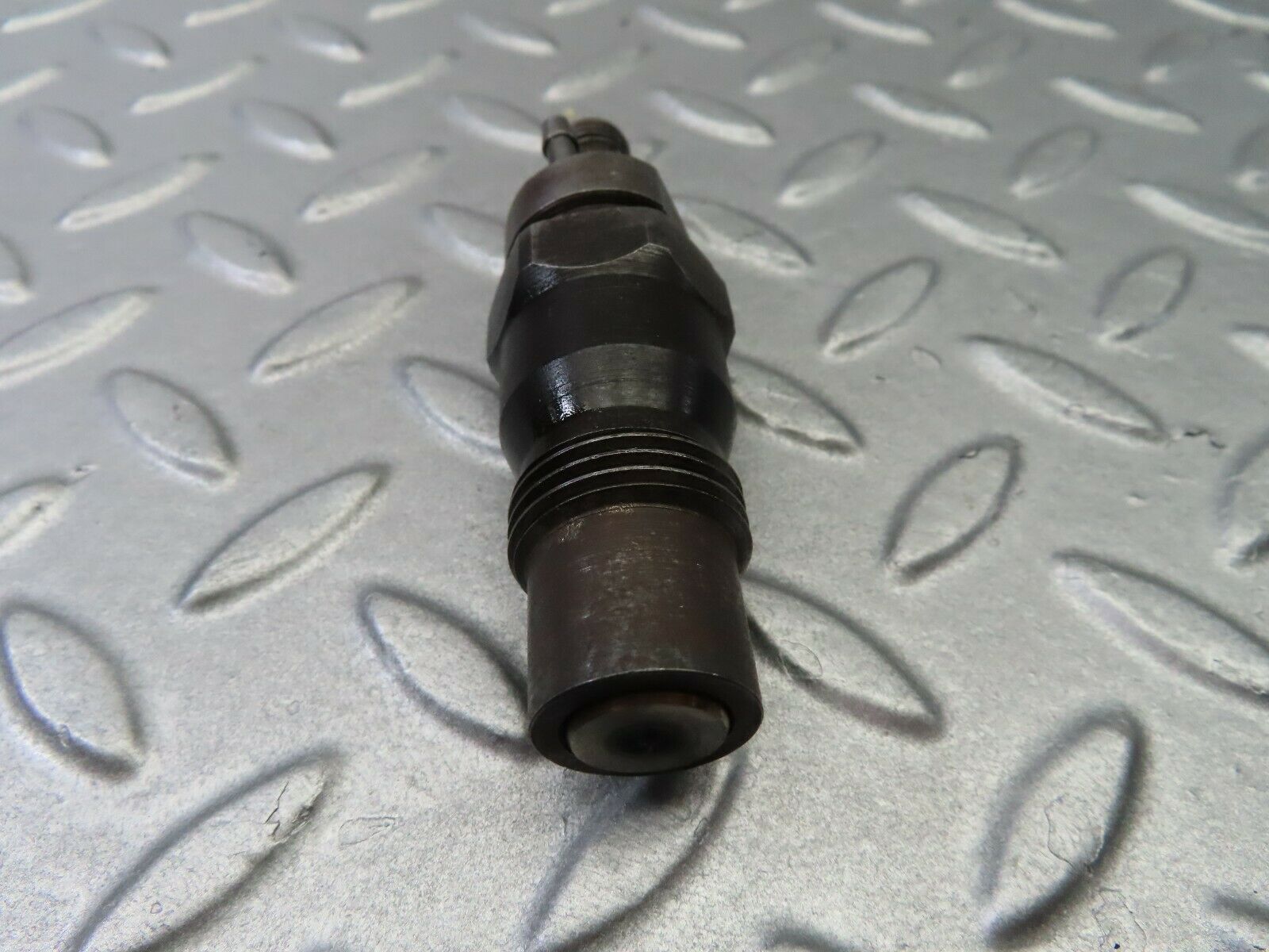 7956 Mercedes-Benz W116 Fuel Injector Bosch OM617