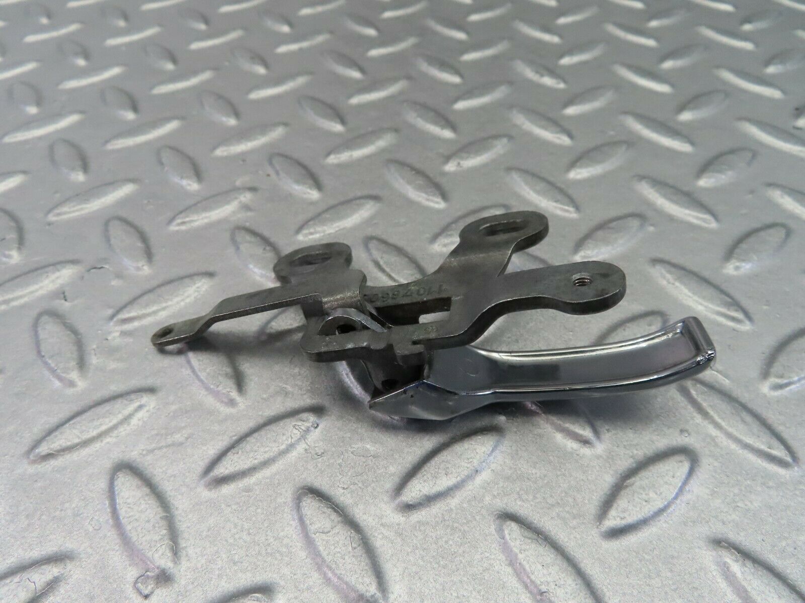 7847 Mercedes-Benz W115 220D Left Interior Door Handle Chrome 1107660319