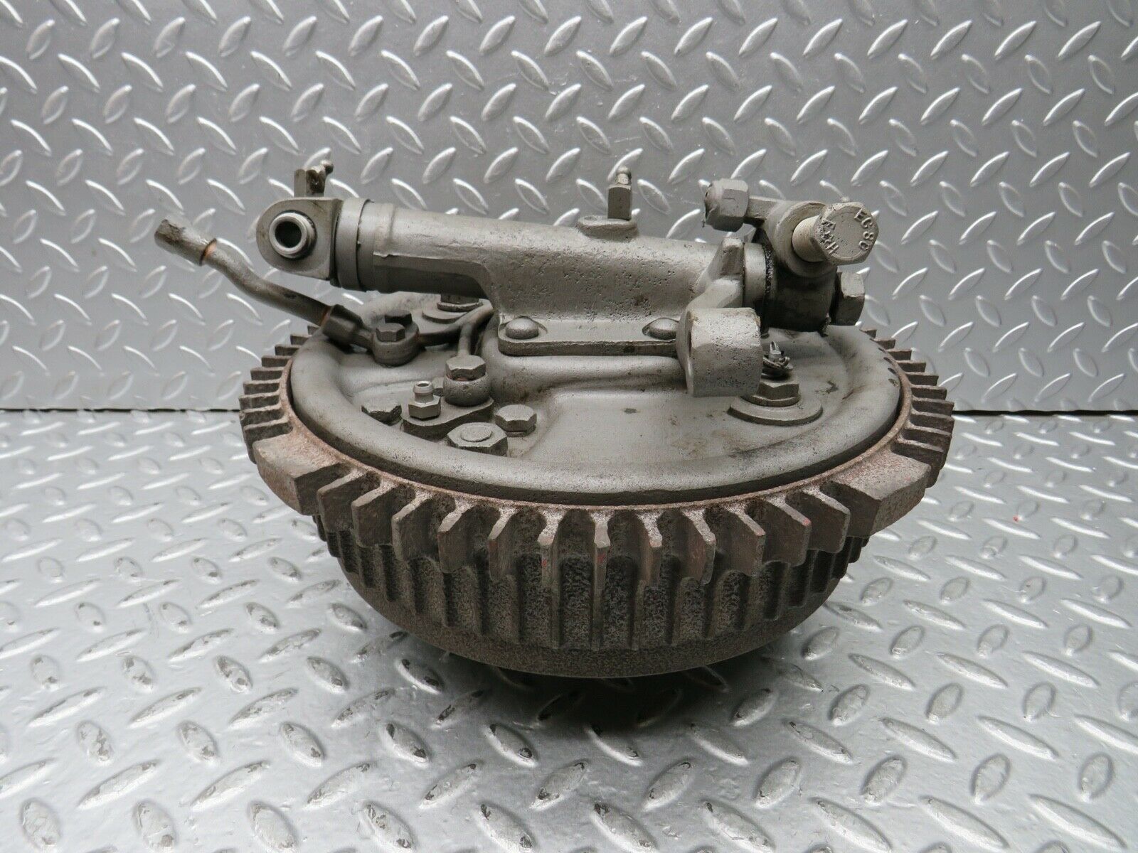 21948 Mercedes-Benz W121 190b Ponton Front Left Wheel Hub