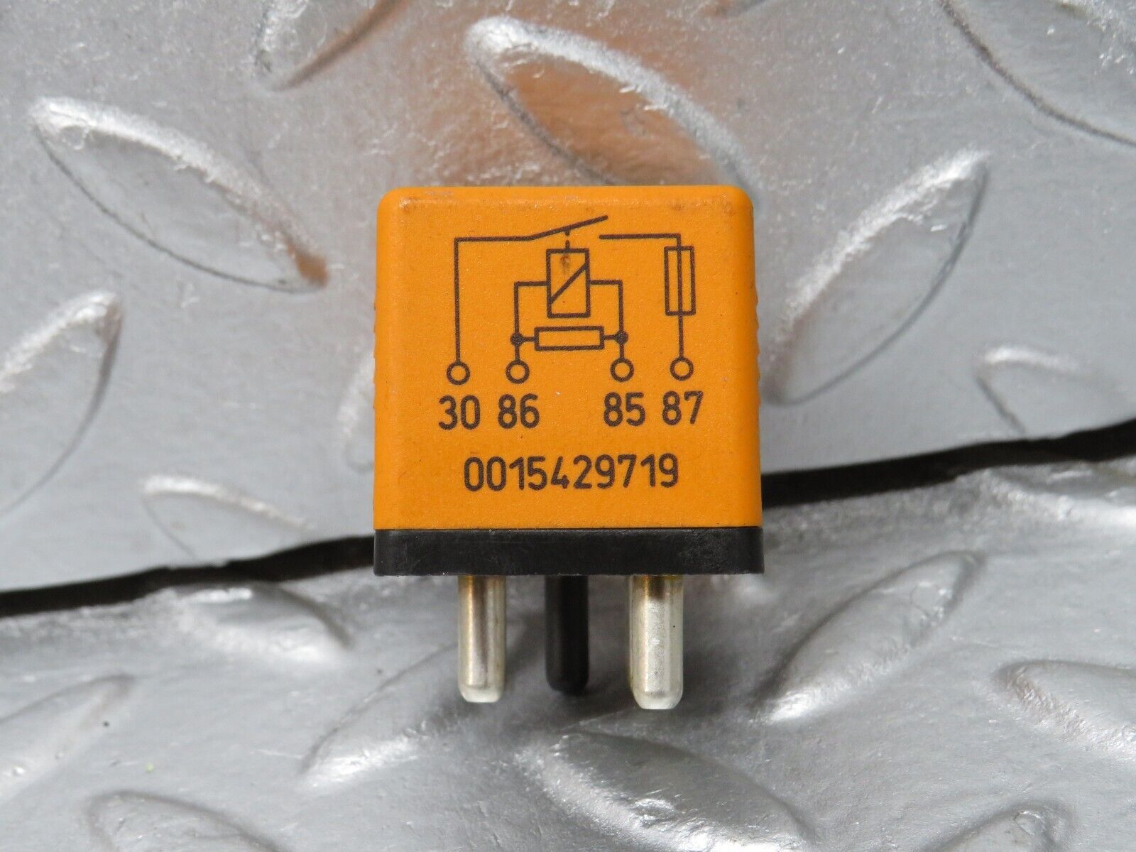 39700 Mercedes-Benz R129 320SL Coupe Overload Relay 0015429719