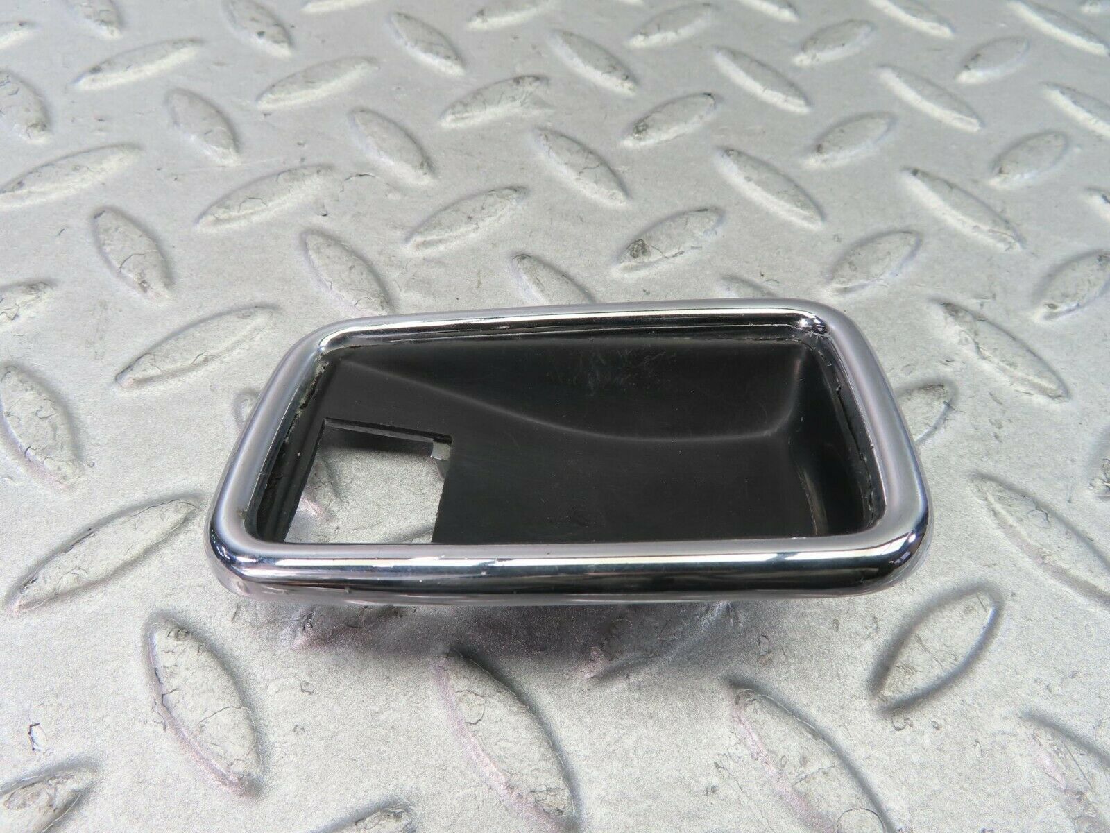 8657 Mercedes-Benz W108 Chrome Frame For Door Opener Left 1087660511