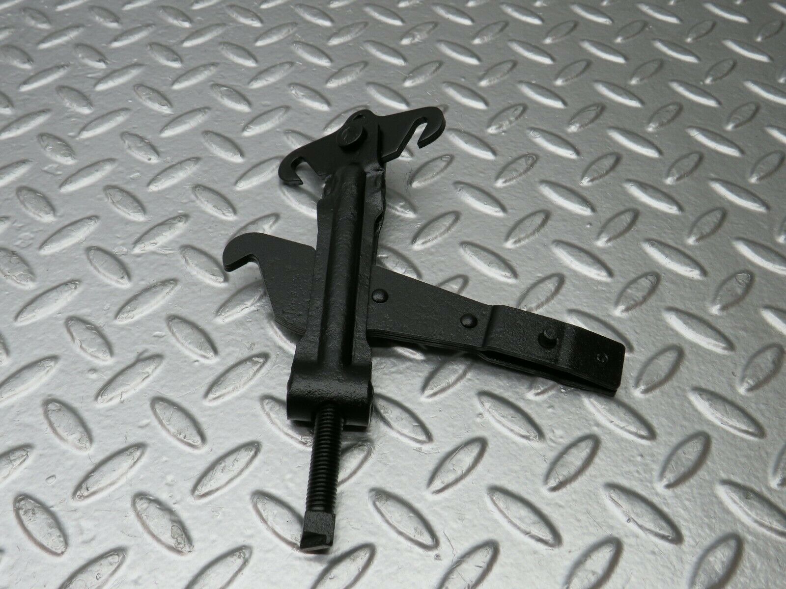 24153 Mercedes-Benz W123 280E Handbrake Regulator