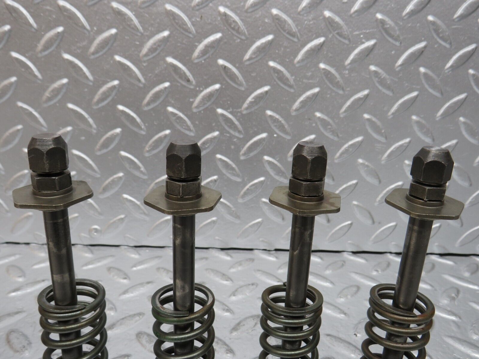 0886 Mercedes-Benz W123 240D Engine Exhaust Valve with Spring