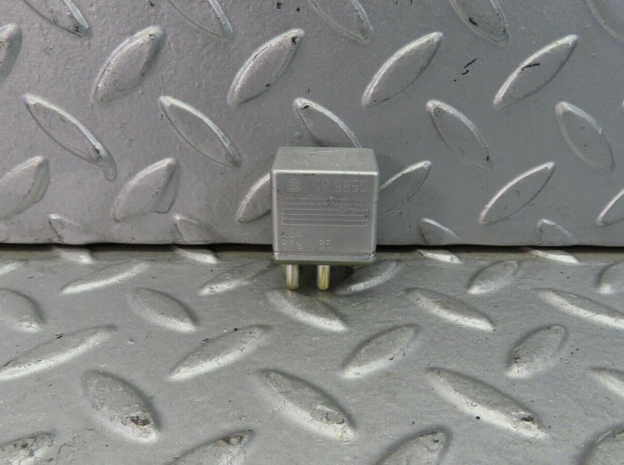 9424 Mercedes-Benz C124 300CE Coupe Multi Purpose Relay 0015420219