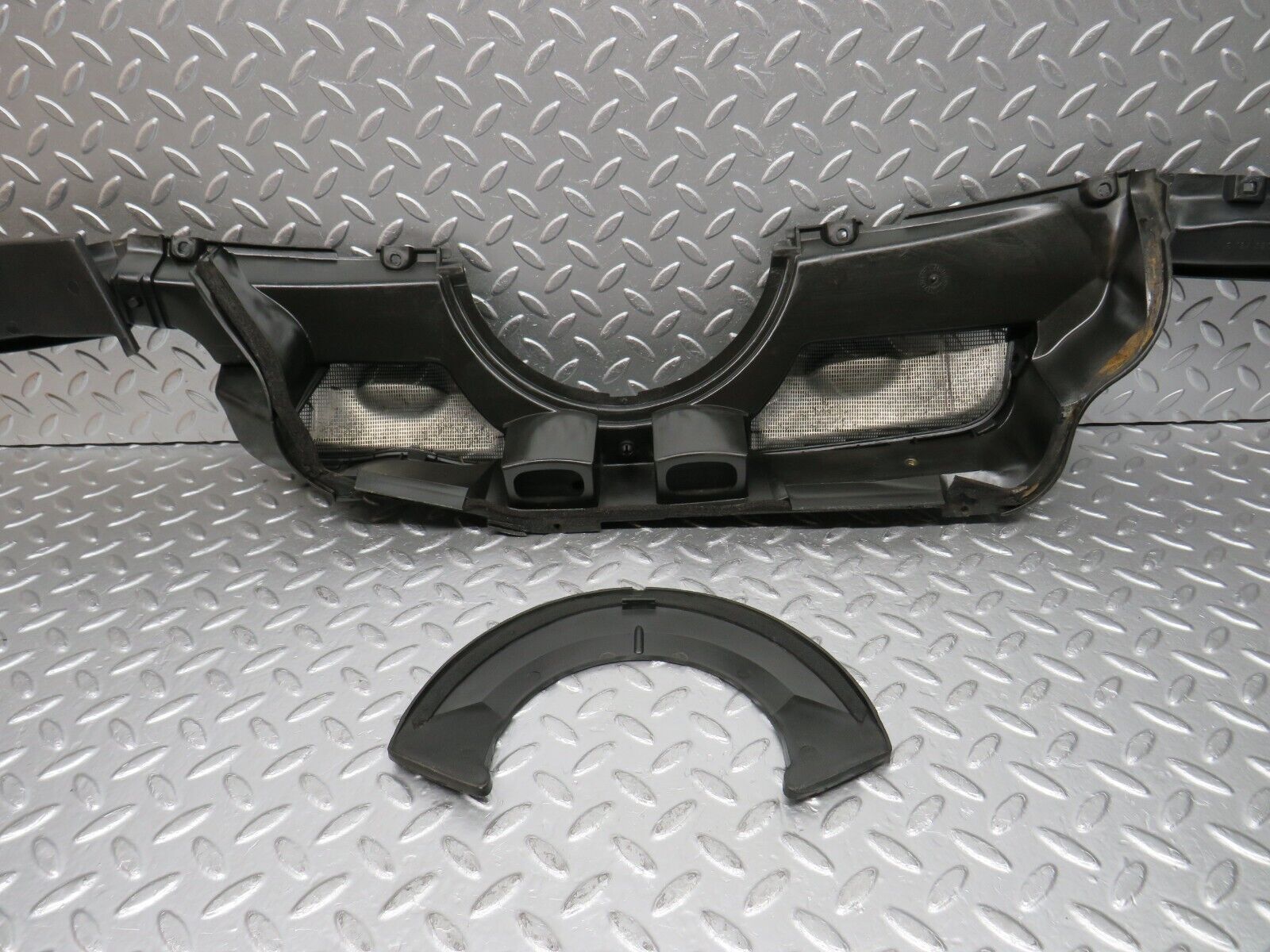 30452 Mercedes-Benz W124 230E Wiper Mechanism Cover Panel 1246200978